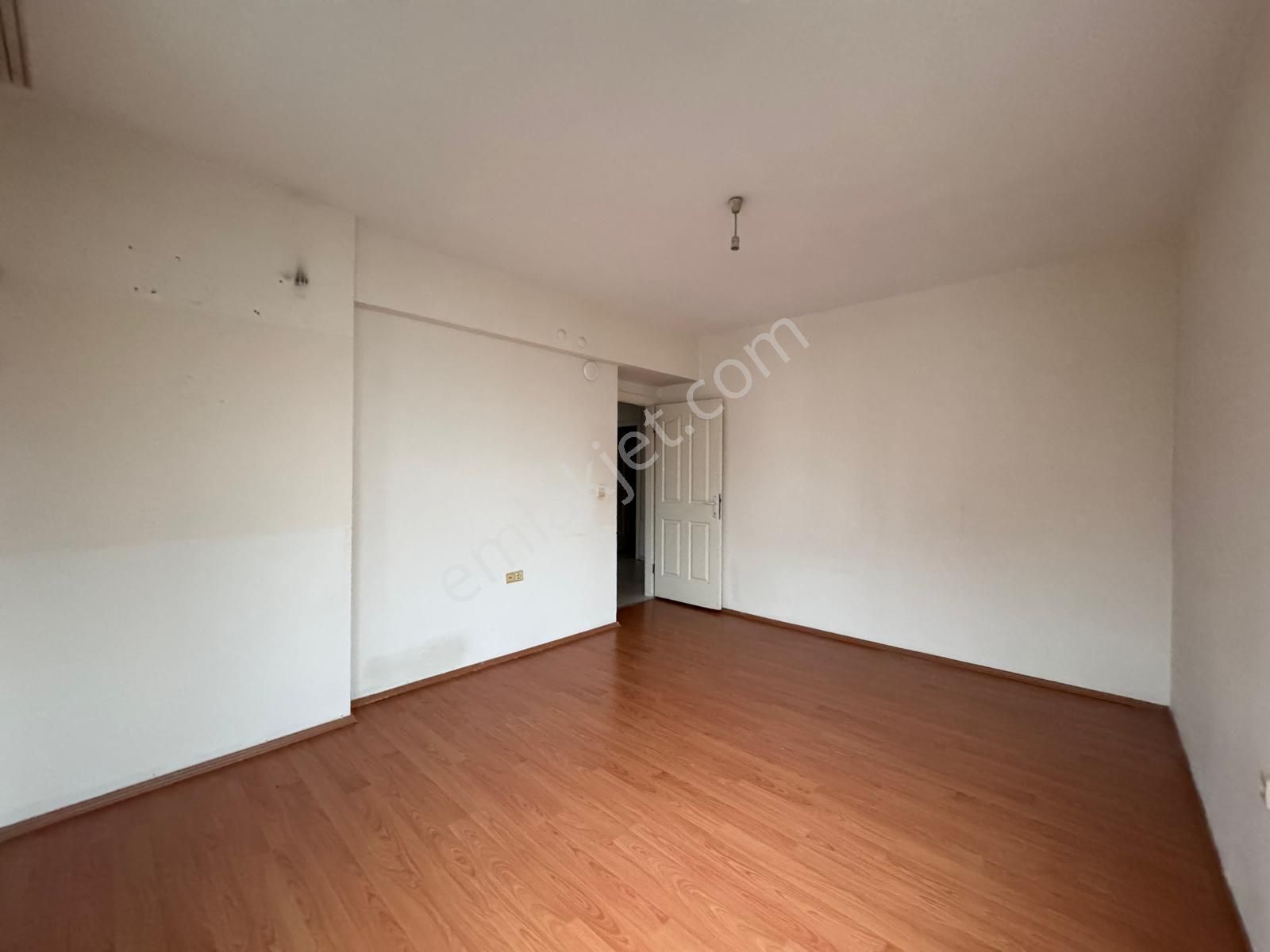 12. Caddede M.ali Manavoğlu Sitesinde 3+1 Kiralık Daire - Görsel 14