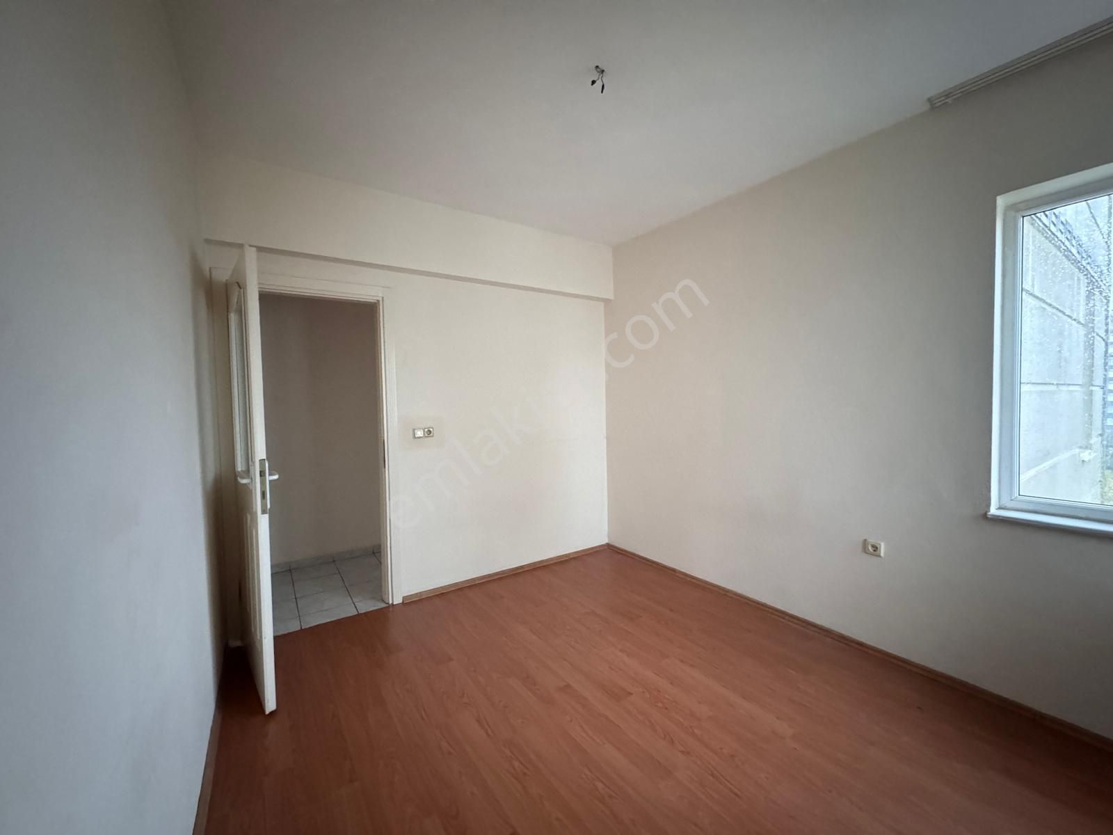 12. Caddede M.ali Manavoğlu Sitesinde 3+1 Kiralık Daire - Görsel 25