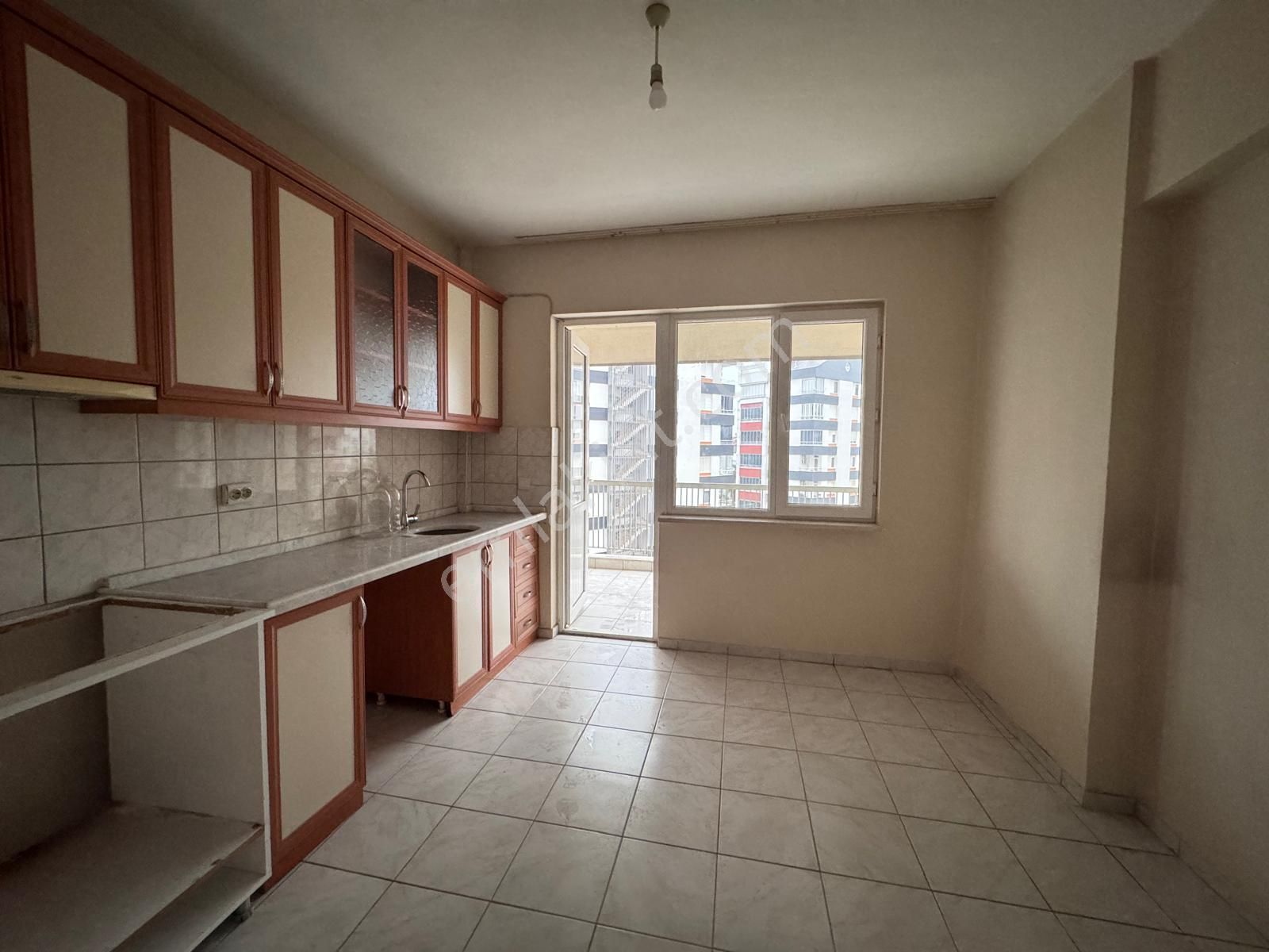 12. Caddede M.ali Manavoğlu Sitesinde 3+1 Kiralık Daire - Görsel 30