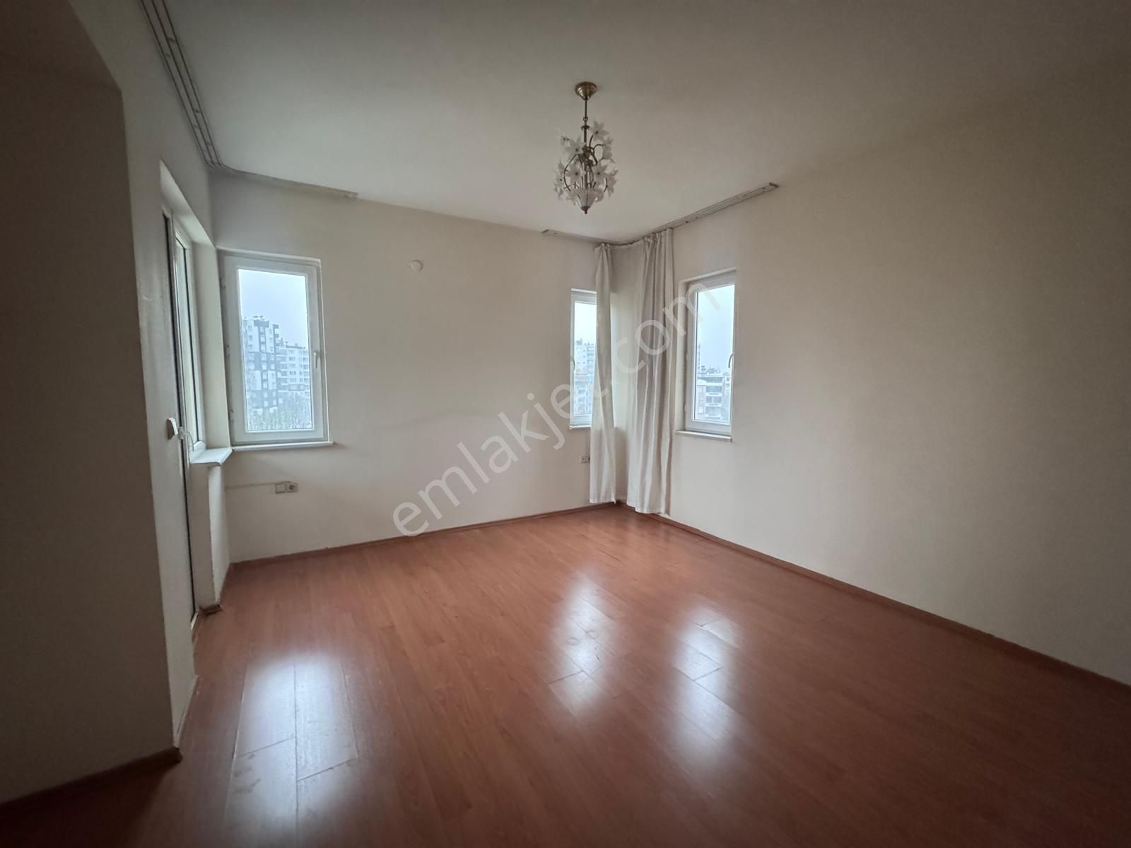 12. Caddede M.ali Manavoğlu Sitesinde 3+1 Kiralık Daire - Görsel 31