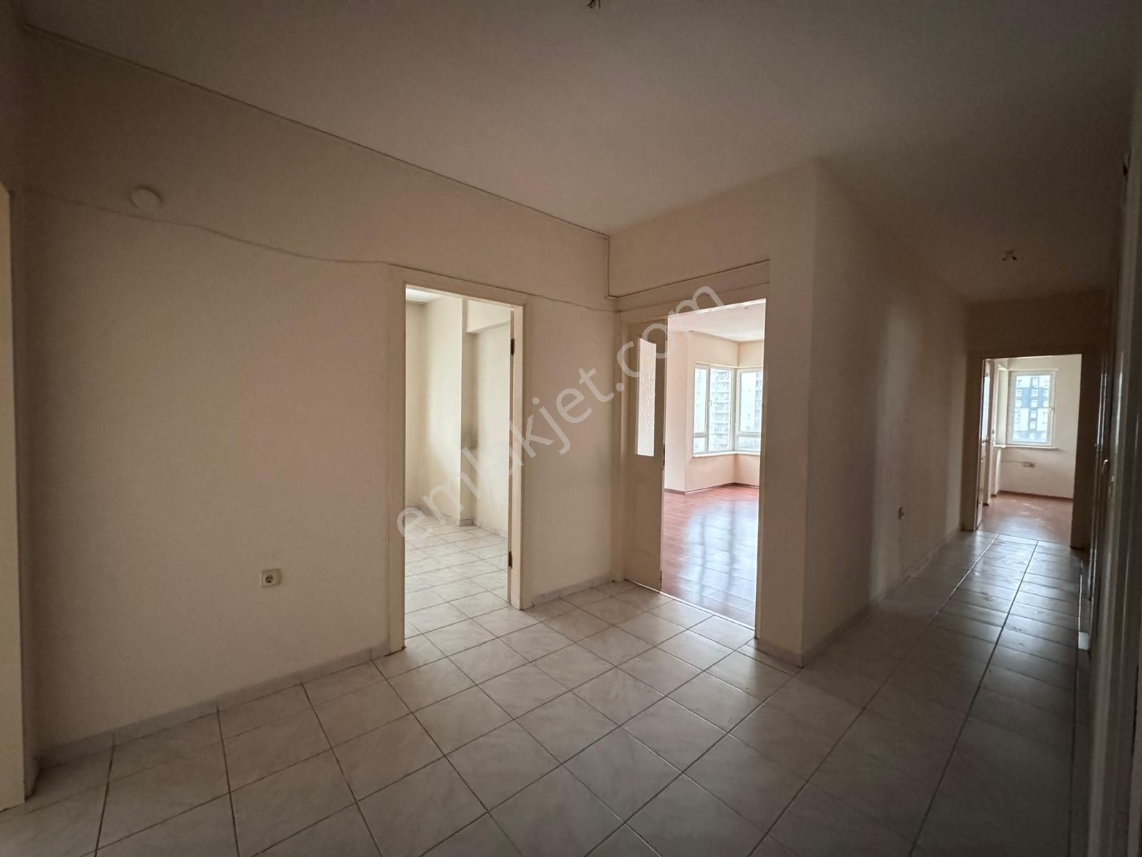 12. Caddede M.ali Manavoğlu Sitesinde 3+1 Kiralık Daire - Görsel 22