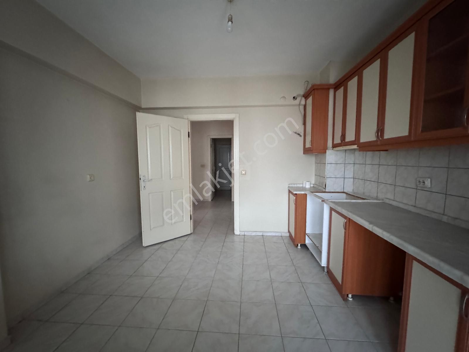 12. Caddede M.ali Manavoğlu Sitesinde 3+1 Kiralık Daire - Görsel 29