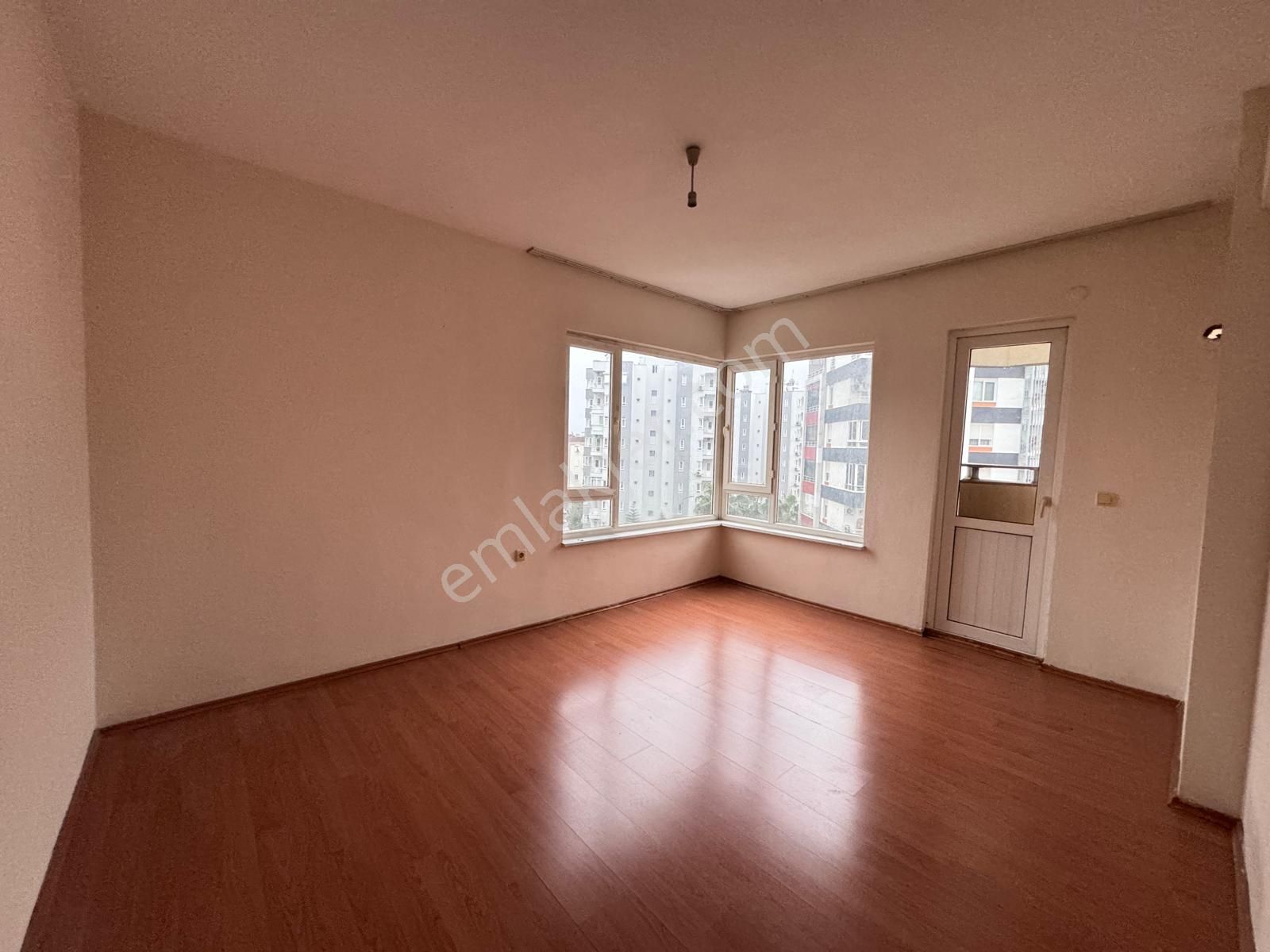 12. Caddede M.ali Manavoğlu Sitesinde 3+1 Kiralık Daire - Görsel 12