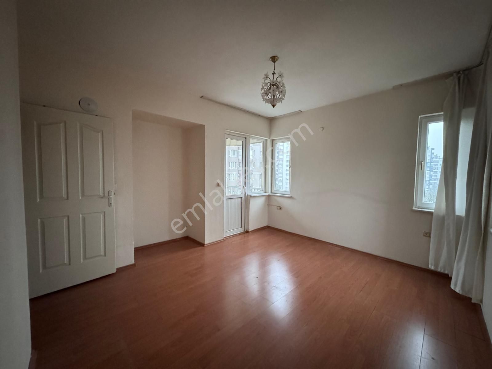 12. Caddede M.ali Manavoğlu Sitesinde 3+1 Kiralık Daire - Görsel 17