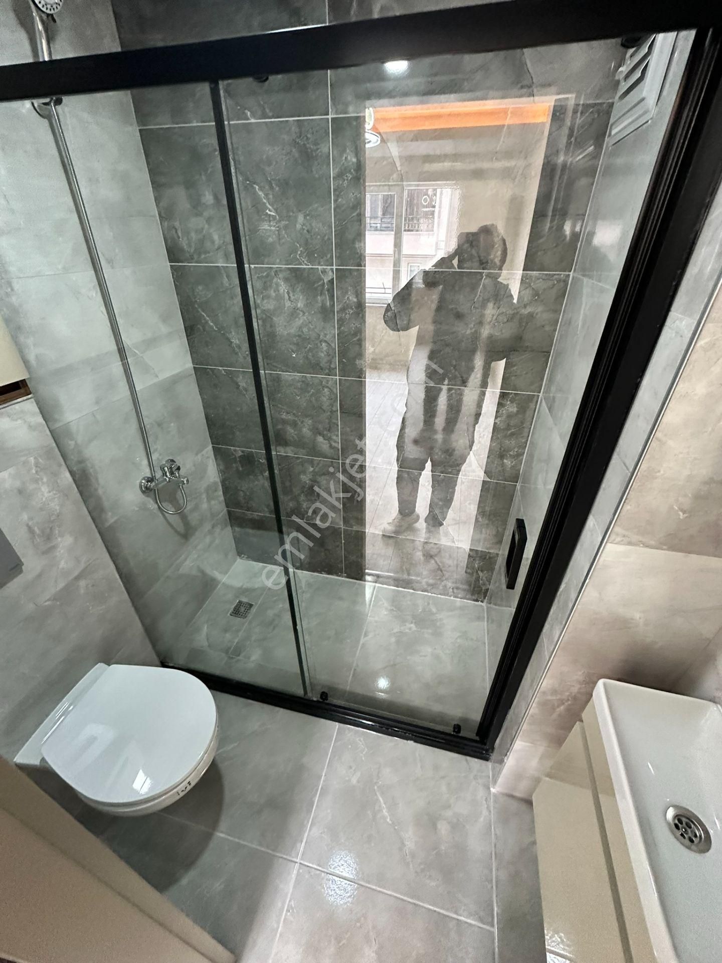 Pursaklar Mehmet Zengin Emlak'tan Otoparklı Asansörlü Çift Banyolu 2.kat 4+1 Lüks Daire - Görsel 24