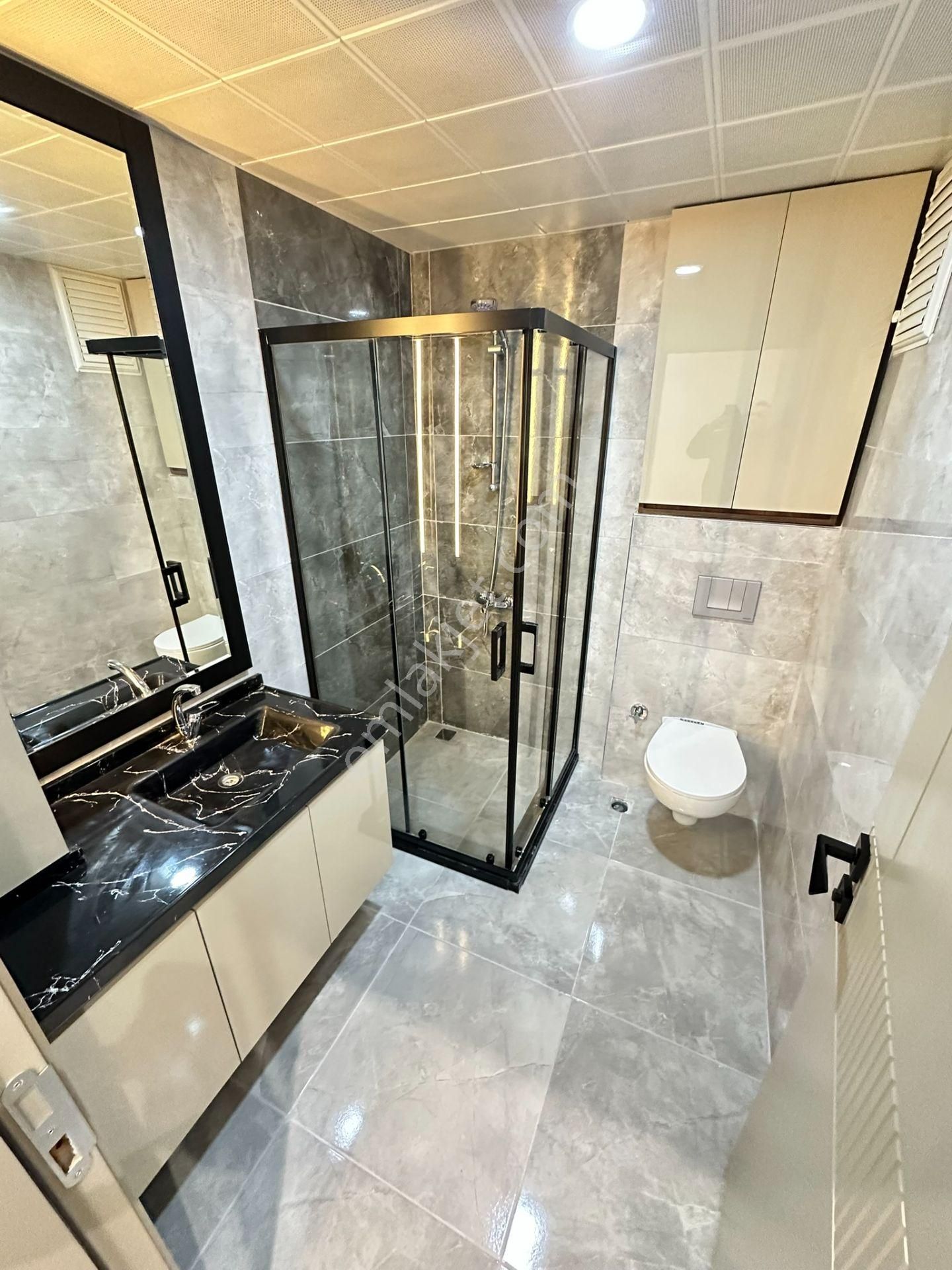 Pursaklar Mehmet Zengin Emlak'tan Otoparklı Asansörlü Çift Banyolu 2.kat 4+1 Lüks Daire - Görsel 32