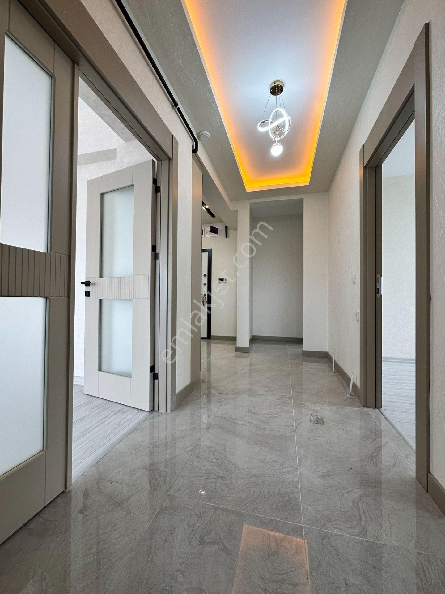 Pursaklar Mehmet Zengin Emlak'tan Otoparklı Asansörlü Çift Banyolu 2.kat 4+1 Lüks Daire - Görsel 40