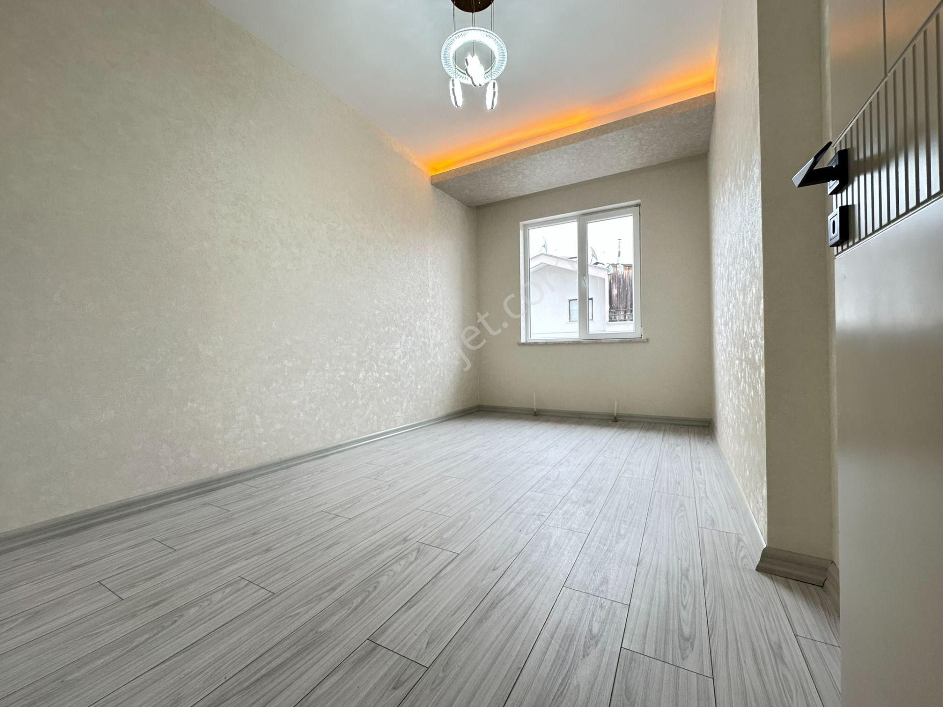 Pursaklar Mehmet Zengin Emlak'tan Otoparklı Asansörlü Çift Banyolu 2.kat 4+1 Lüks Daire - Görsel 26