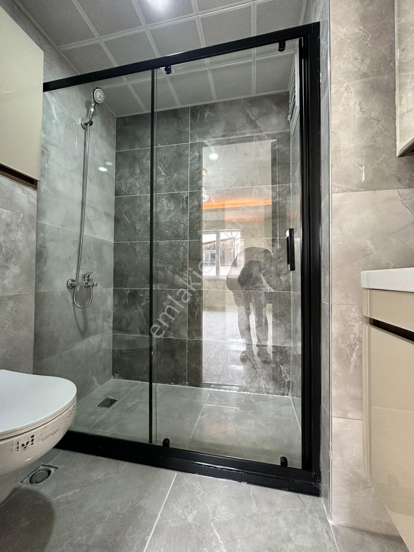 Pursaklar Mehmet Zengin Emlak'tan Otoparklı Asansörlü Çift Banyolu 2.kat 4+1 Lüks Daire - Görsel 23