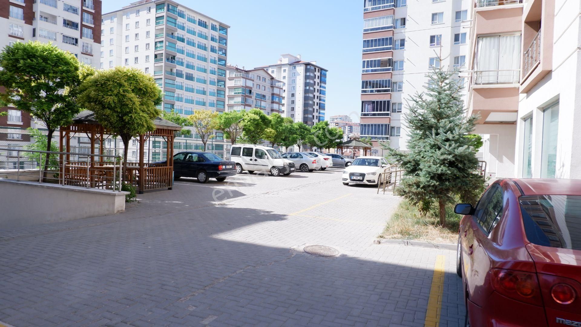 Krc'den Durali Alıç Mahallesinde Caddeye Okula Yakın 11.kat 3+1 Satılık Daire - Görsel 21