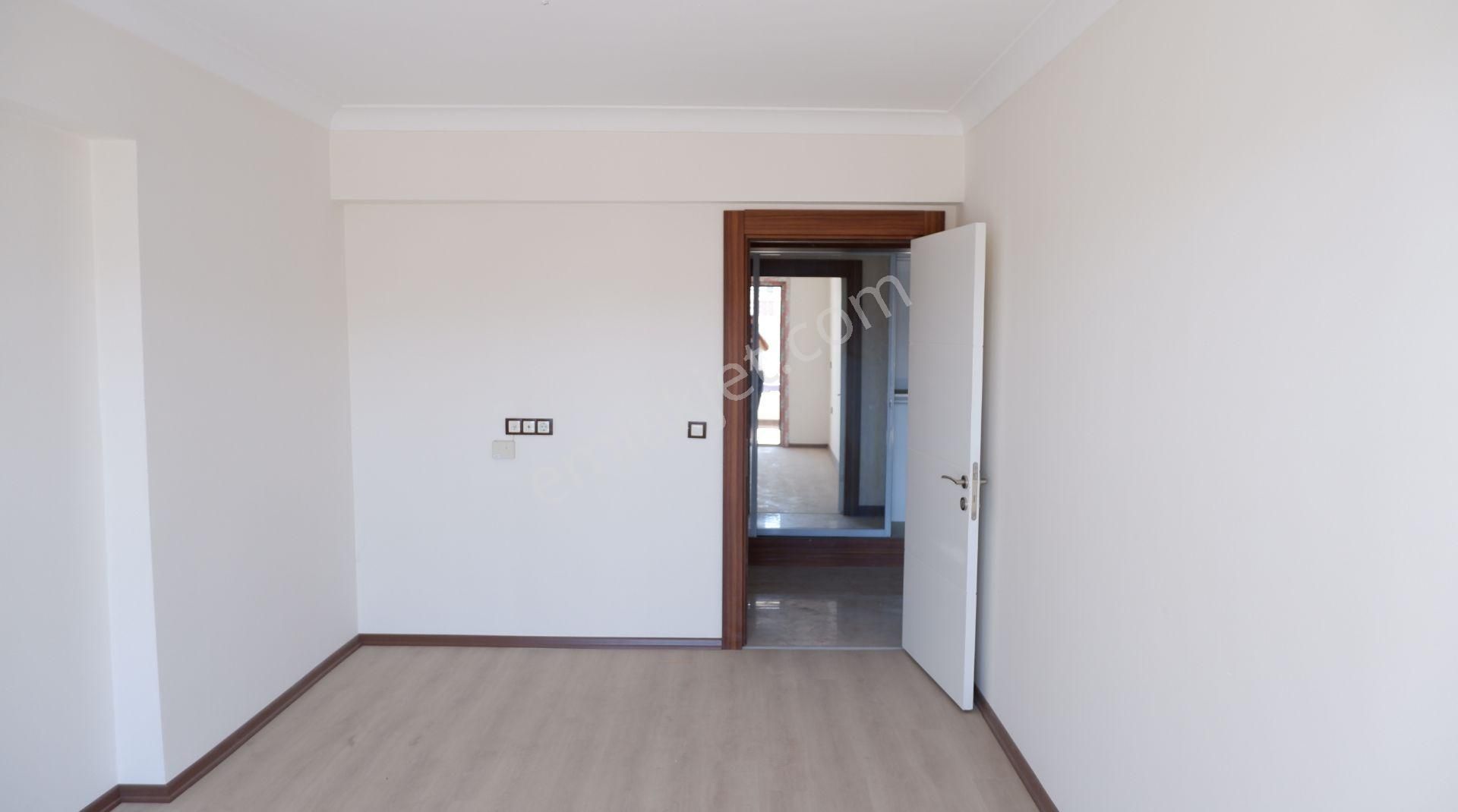 Krc'den Durali Alıç Mahallesinde Caddeye Okula Yakın 11.kat 3+1 Satılık Daire - Görsel 9