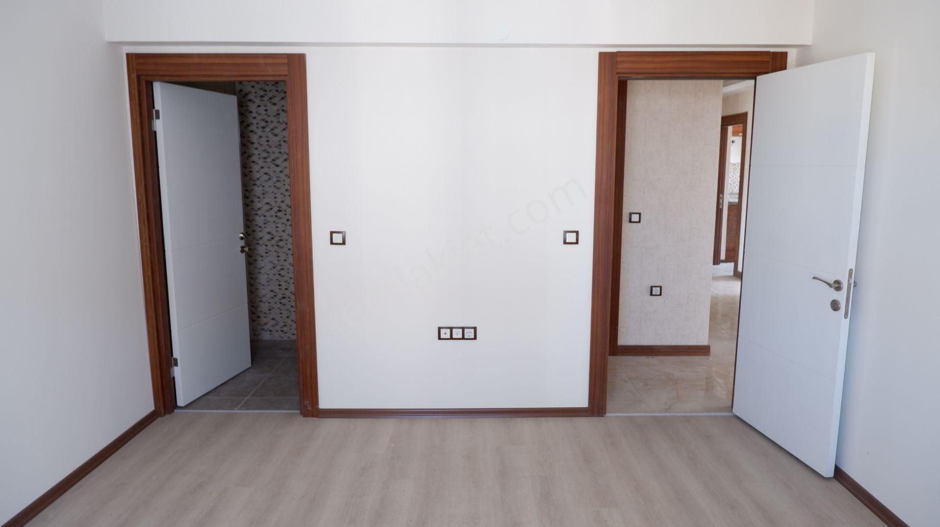 Krc'den Durali Alıç Mahallesinde Caddeye Okula Yakın 11.kat 3+1 Satılık Daire - Görsel 13