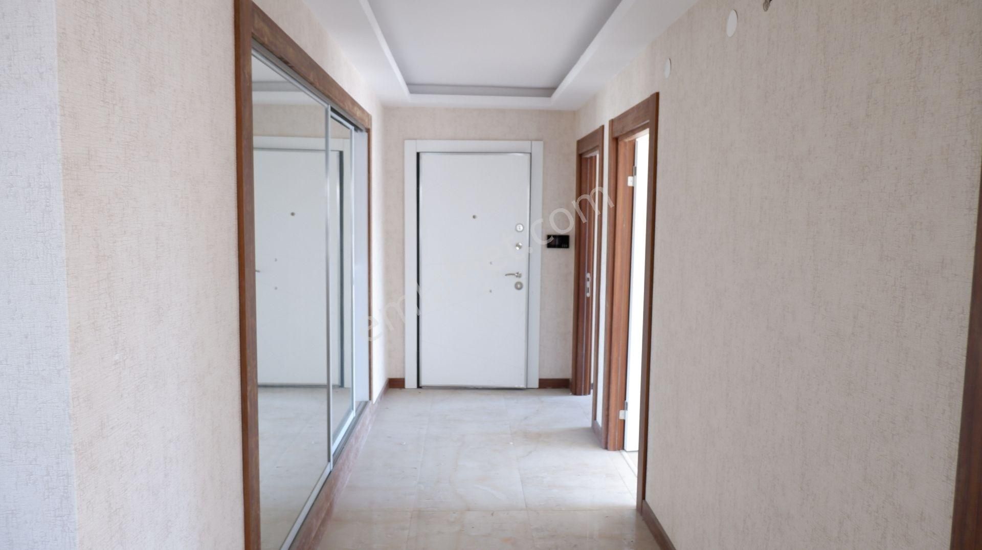 Krc'den Durali Alıç Mahallesinde Caddeye Okula Yakın 11.kat 3+1 Satılık Daire - Görsel 16