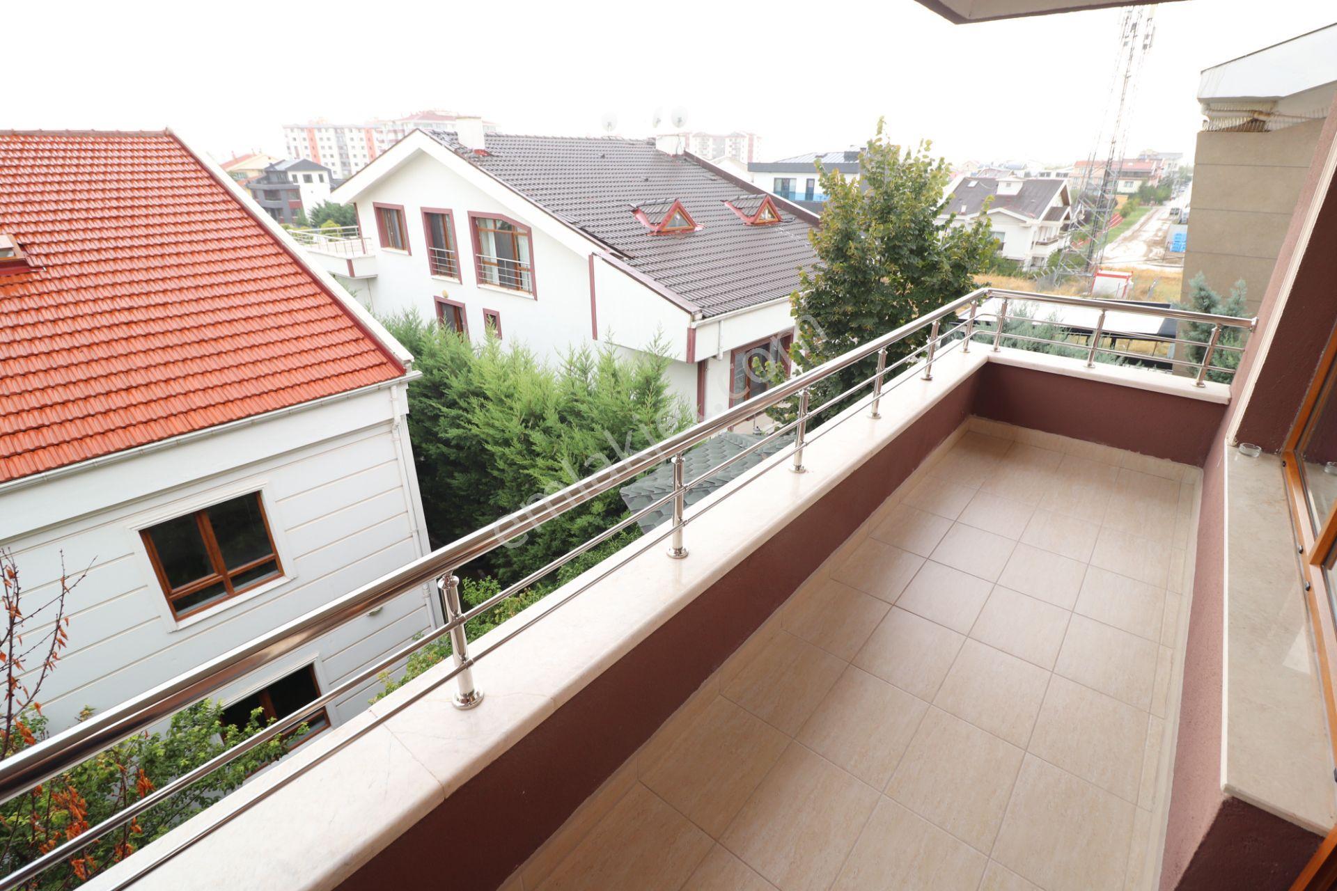 Yenimahalle Yeni Batı Mahallesi 10+1 Satılık Villa - Görsel 18