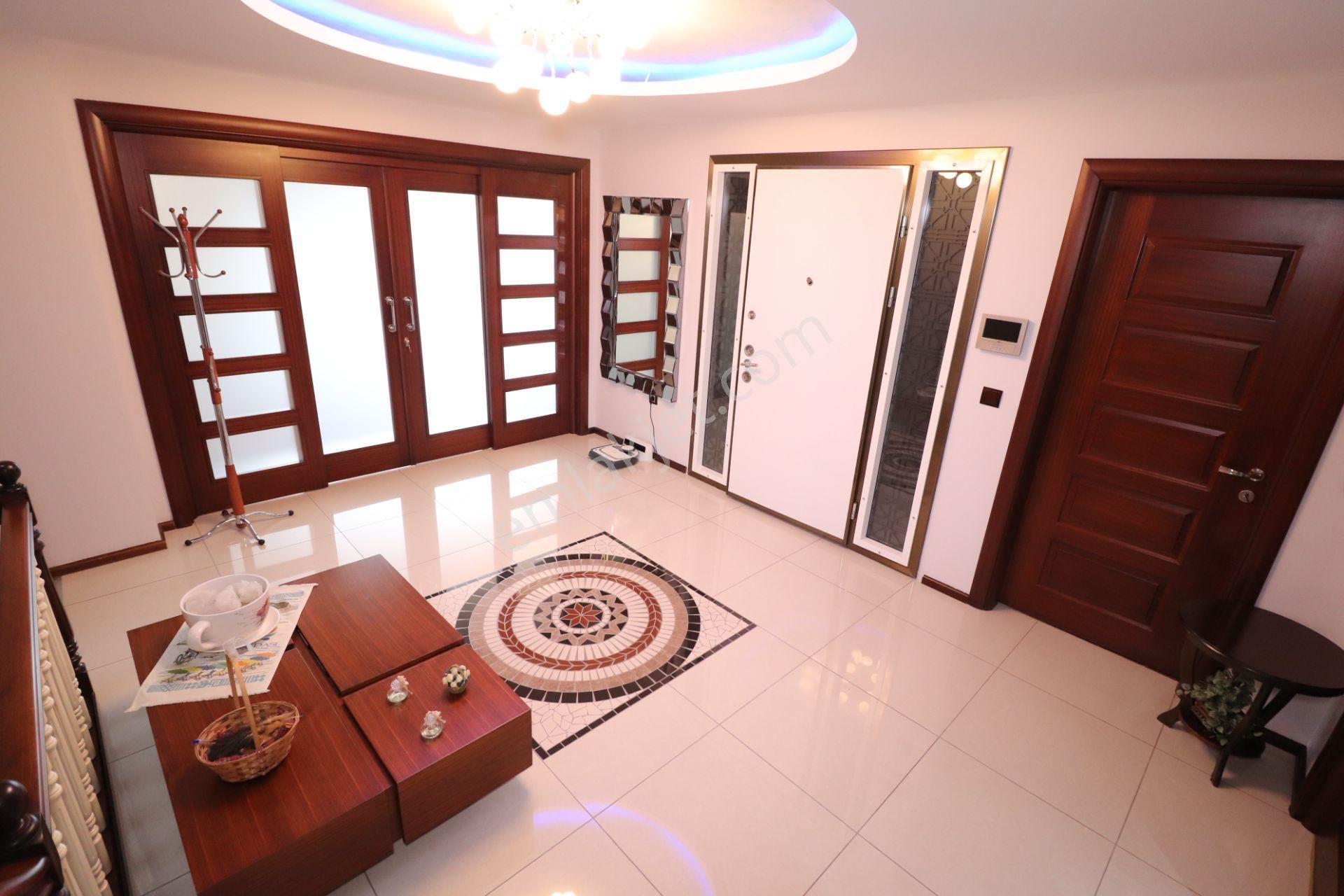 Yenimahalle Yeni Batı Mahallesi 10+1 Satılık Villa - Görsel 33