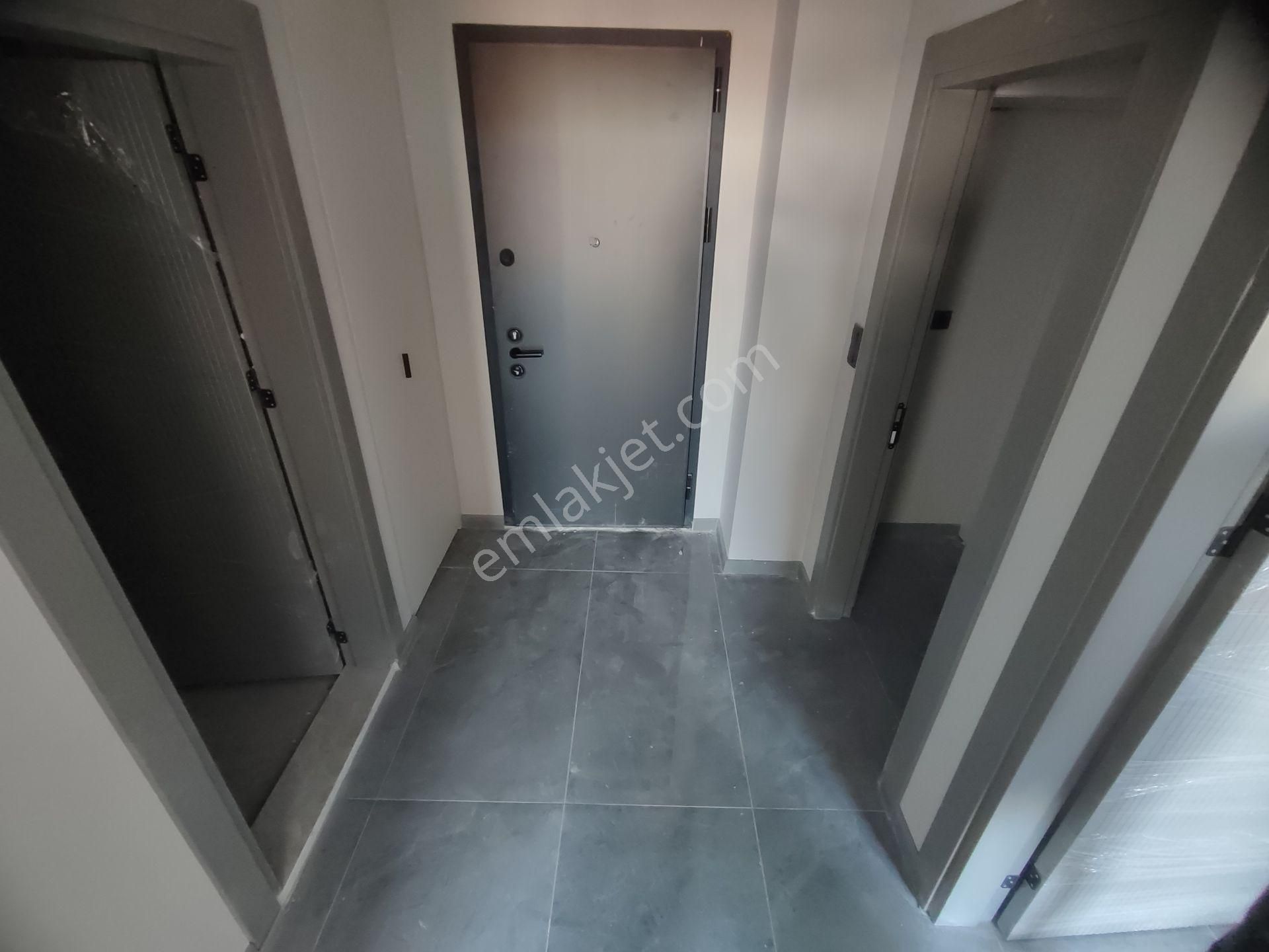 Kardeş'ten Edremit Şht.hamdibey Meydanda Kiralık 1+1 Home & Ofis - Görsel 14