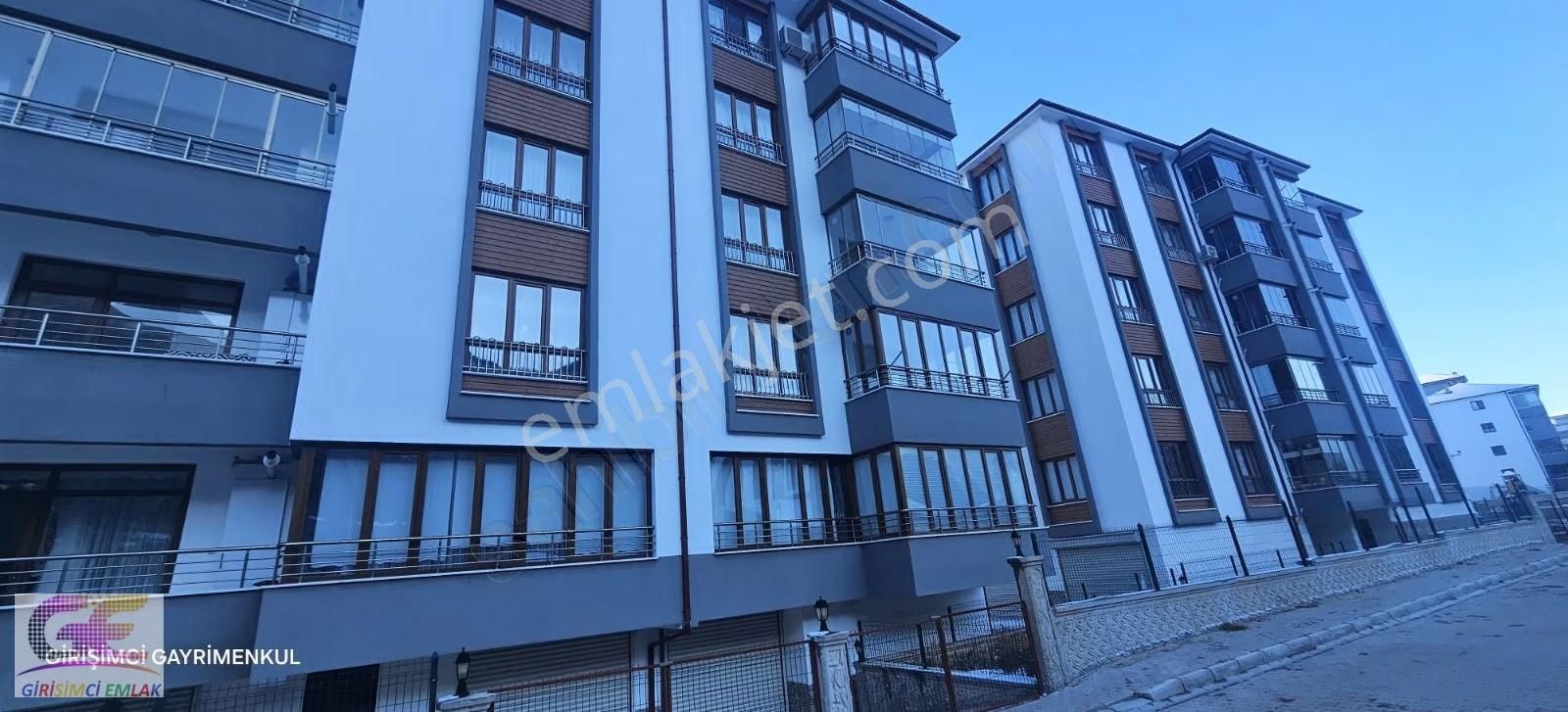 Girişimci'denyarenlerin En Elit Yerinde 2+1 Geniş Kiralık - Görsel 2