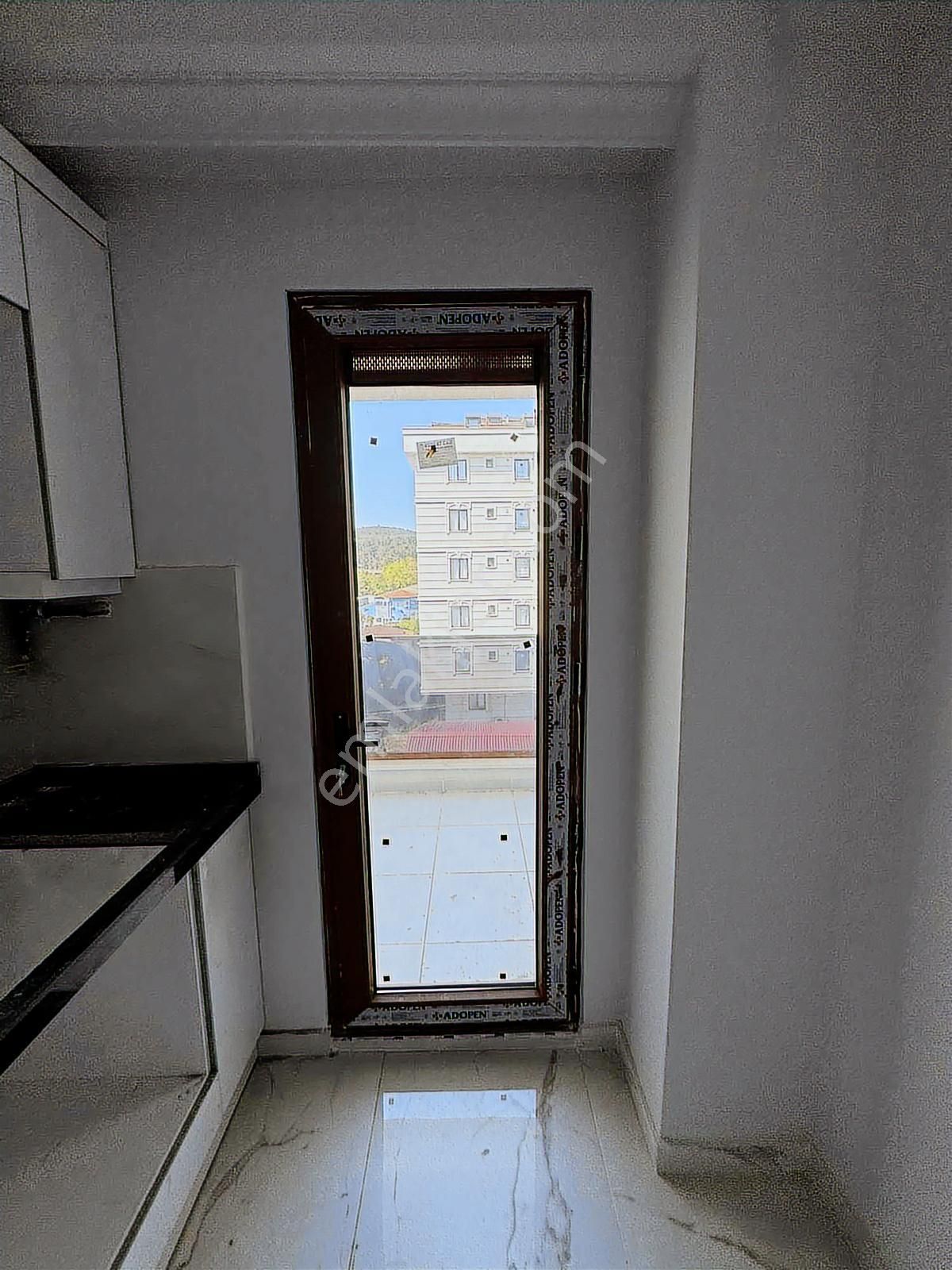 Çekmeköy Alemdağ 2+1 Sıfır Daire Mükemmel Manzara Balkonlu - Görsel 3