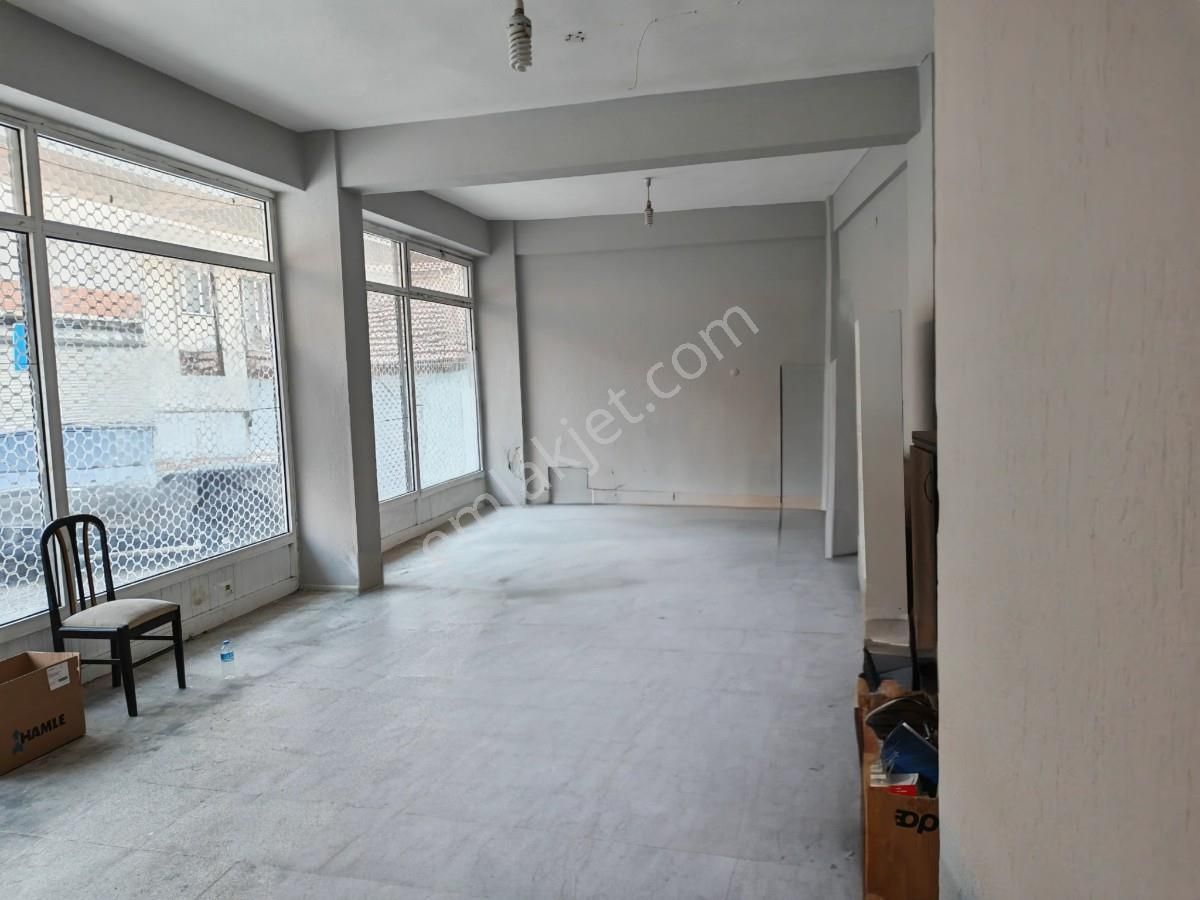 'bornova Çamdibi Yıldırım Beyazıt Cad. Kiralık Dükkan' - Görsel 4