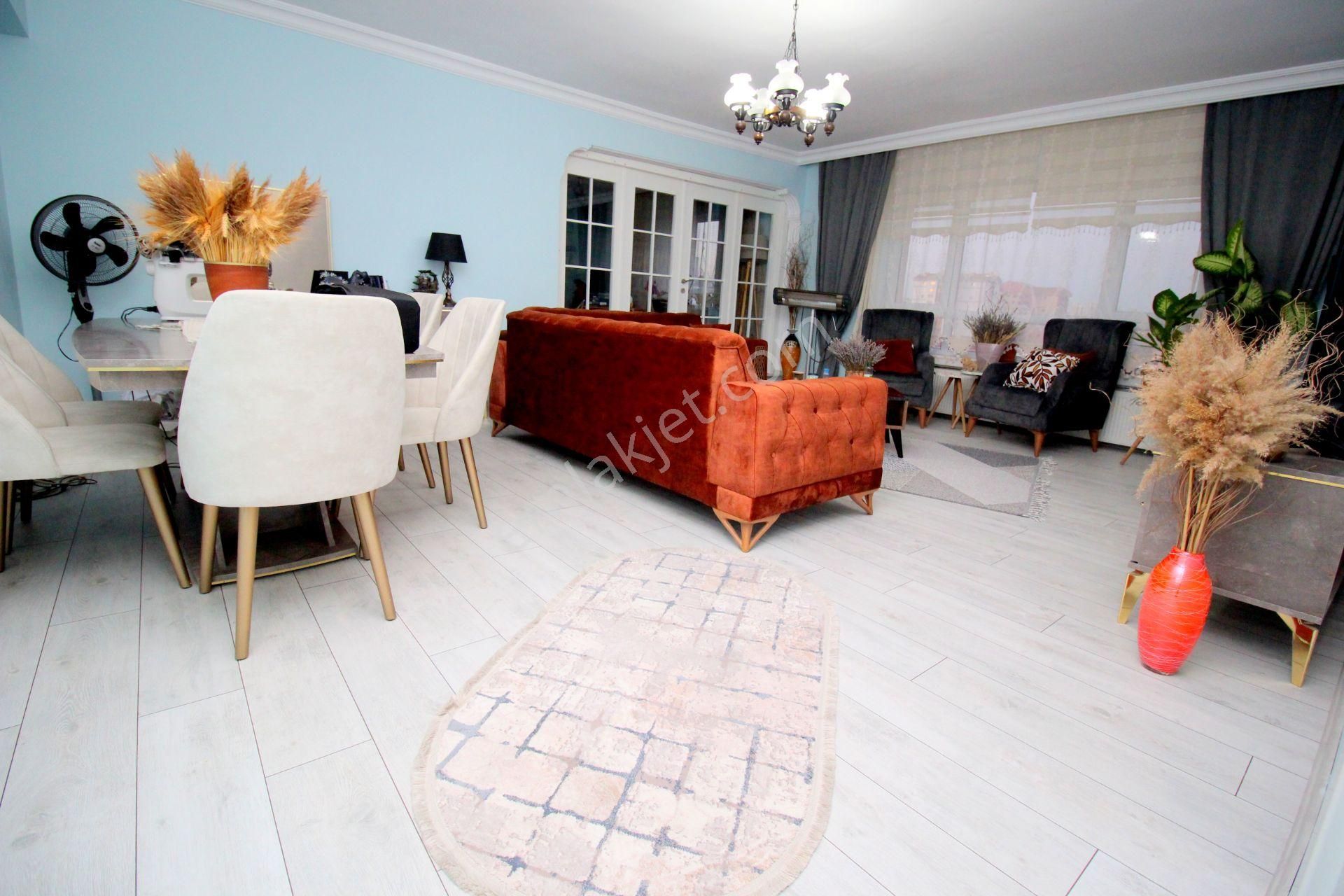 Emre Emlaktan 14.cadde Üzeri Full Yapılı Asansörlü 4+1 Satılık Daire - Görsel 3