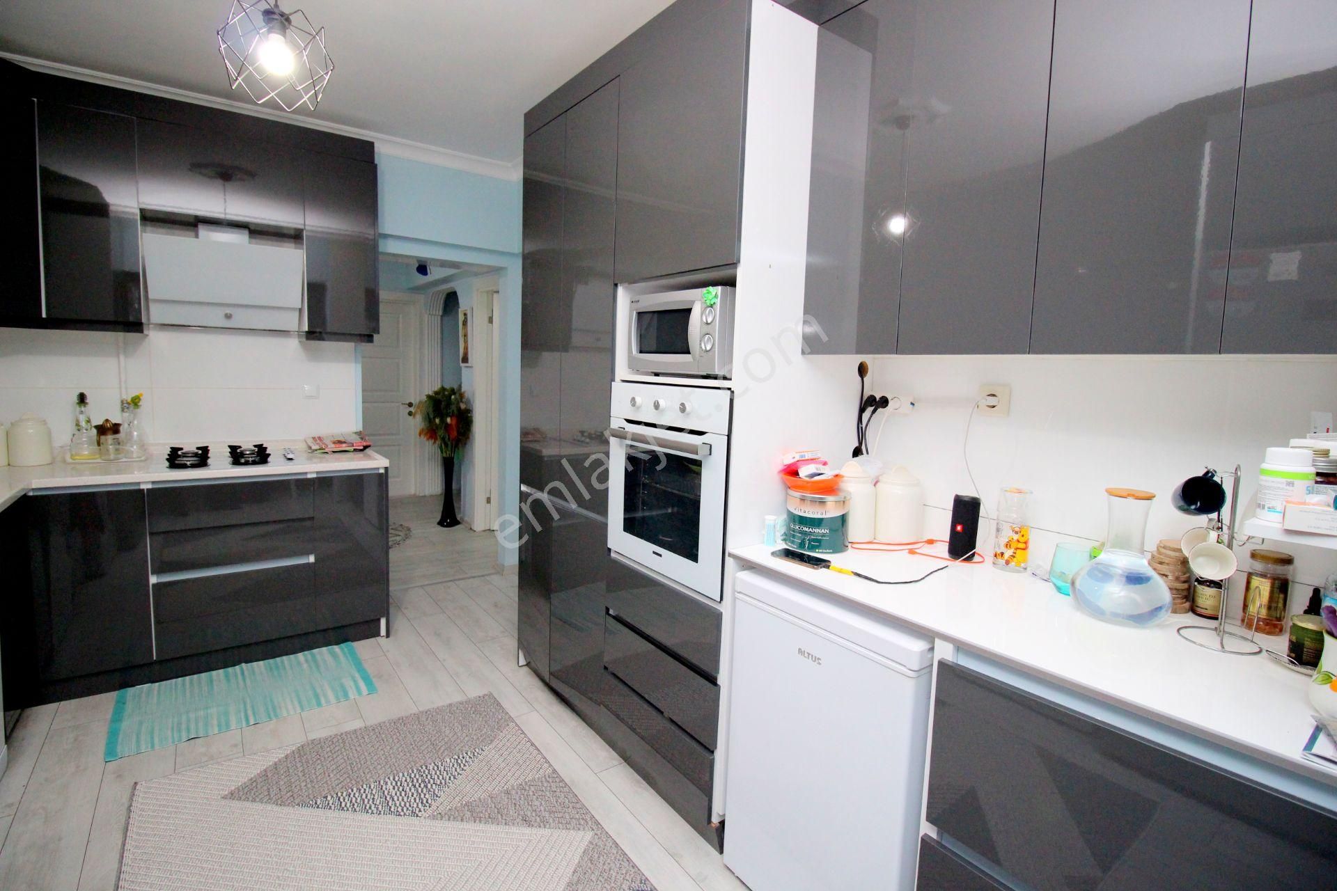 Emre Emlaktan 14.cadde Üzeri Full Yapılı Asansörlü 4+1 Satılık Daire - Görsel 11