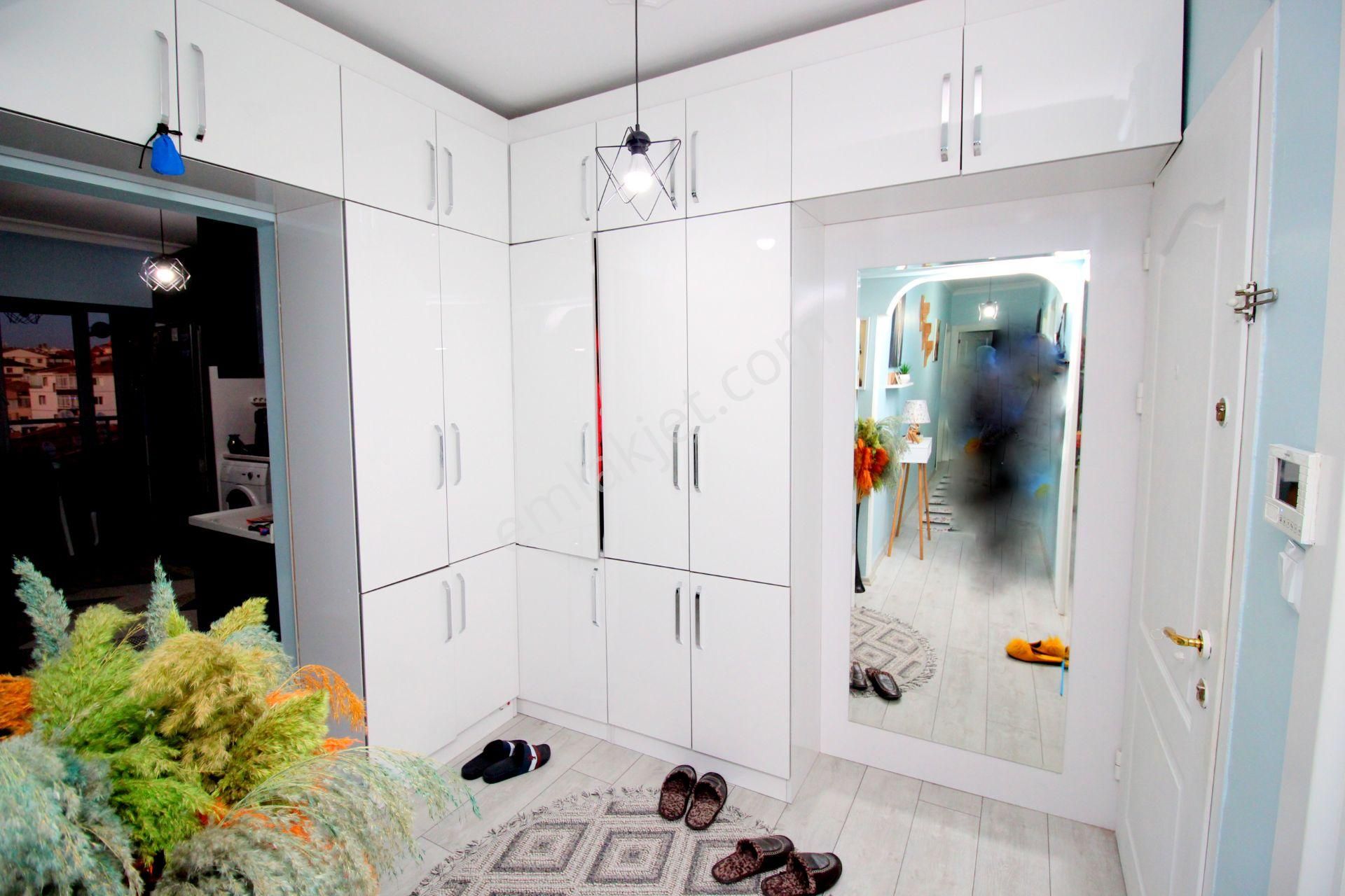 Emre Emlaktan 14.cadde Üzeri Full Yapılı Asansörlü 4+1 Satılık Daire - Görsel 24