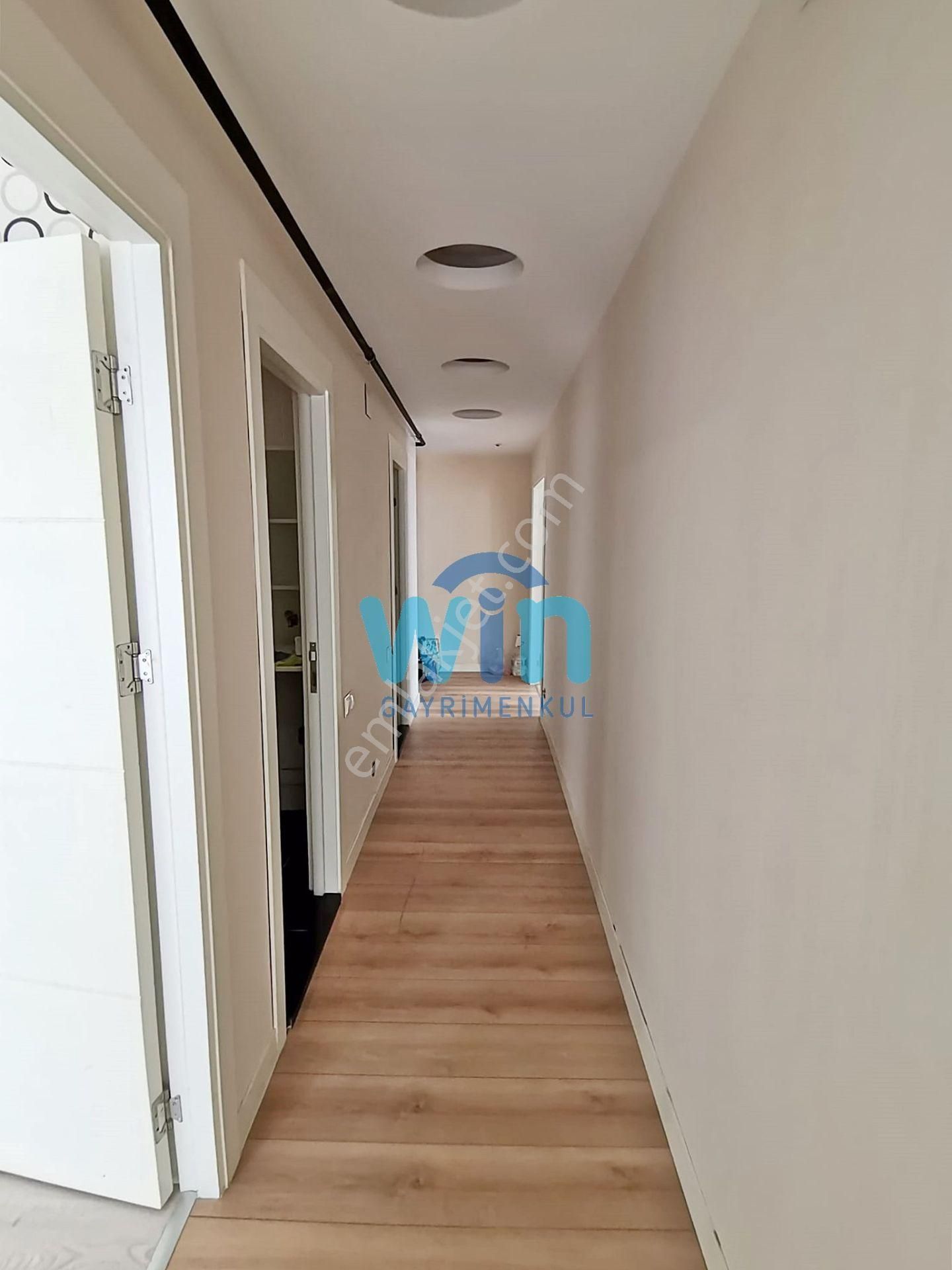 Win'den Aile Sitesinde Geniş Oturuma Sahip Satılık 2+1 Daire - Görsel 11