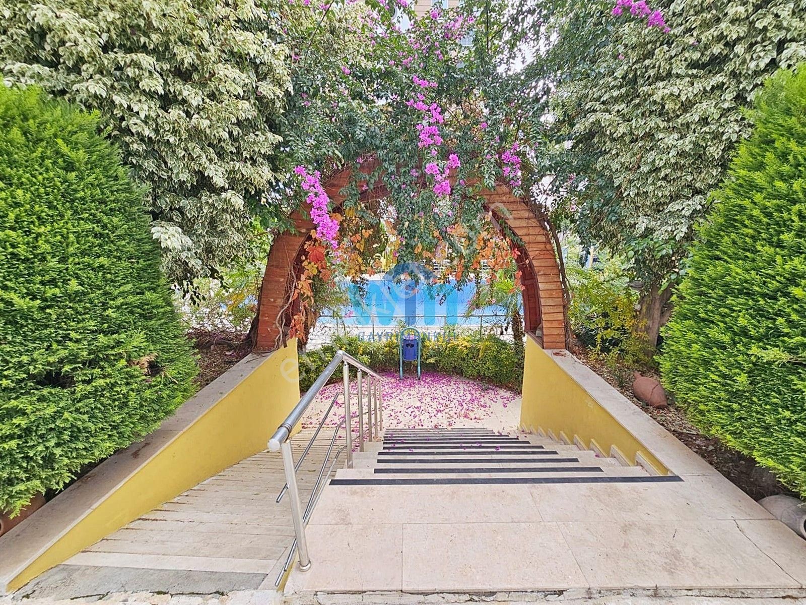 Win'den Aile Sitesinde Geniş Oturuma Sahip Satılık 2+1 Daire - Görsel 31