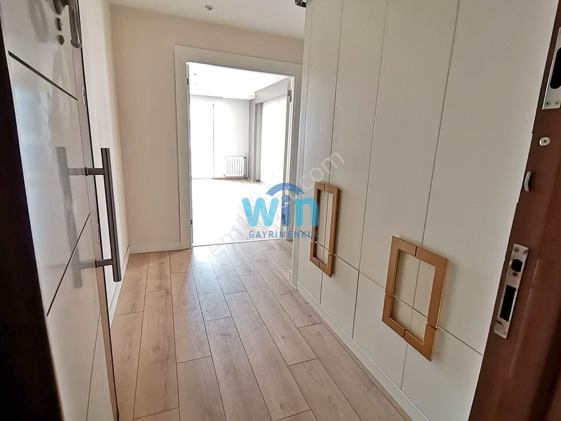 Win'den Aile Sitesinde Geniş Oturuma Sahip Satılık 2+1 Daire - Görsel 2