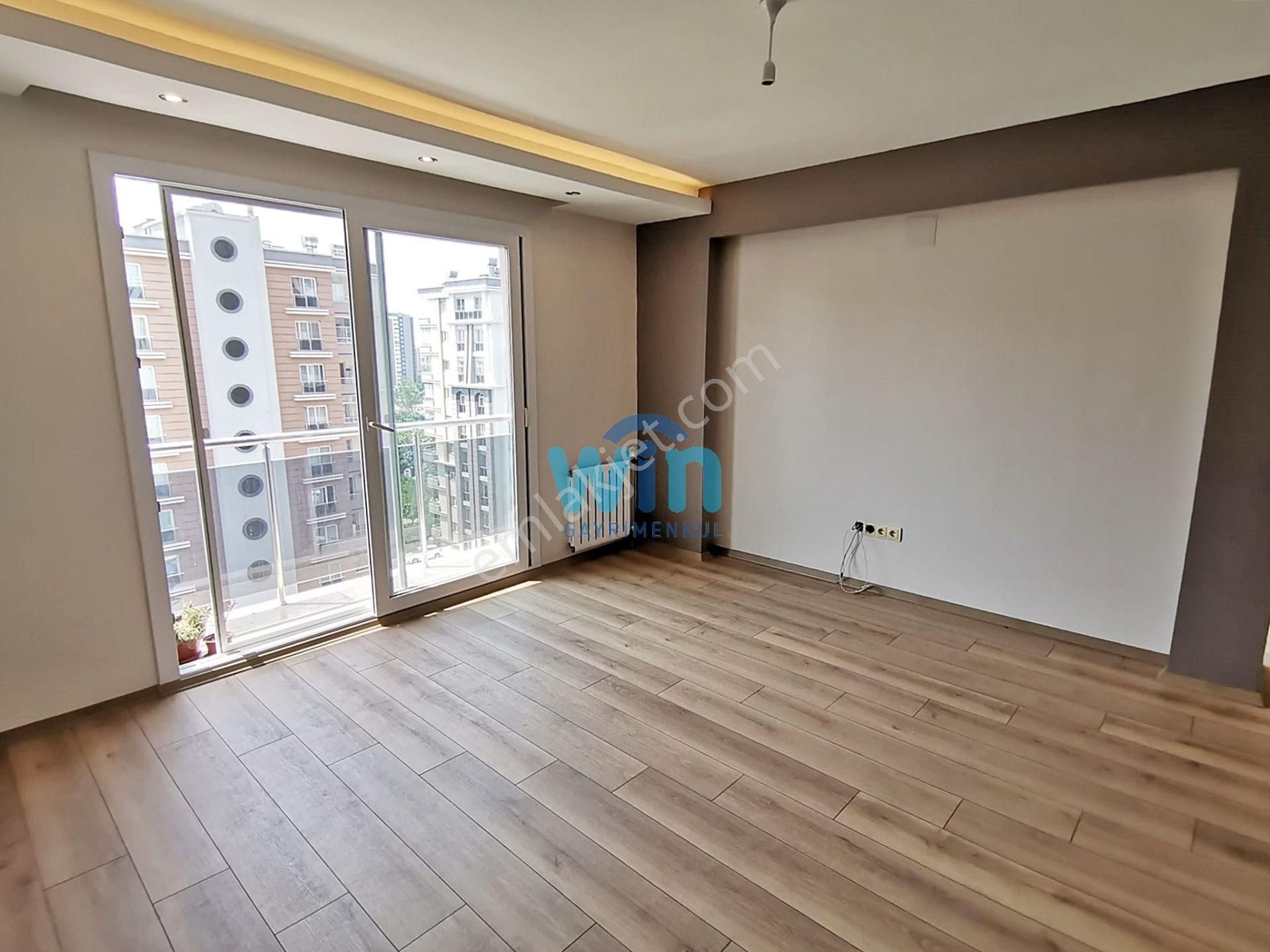 Win'den Aile Sitesinde Geniş Oturuma Sahip Satılık 2+1 Daire - Görsel 5