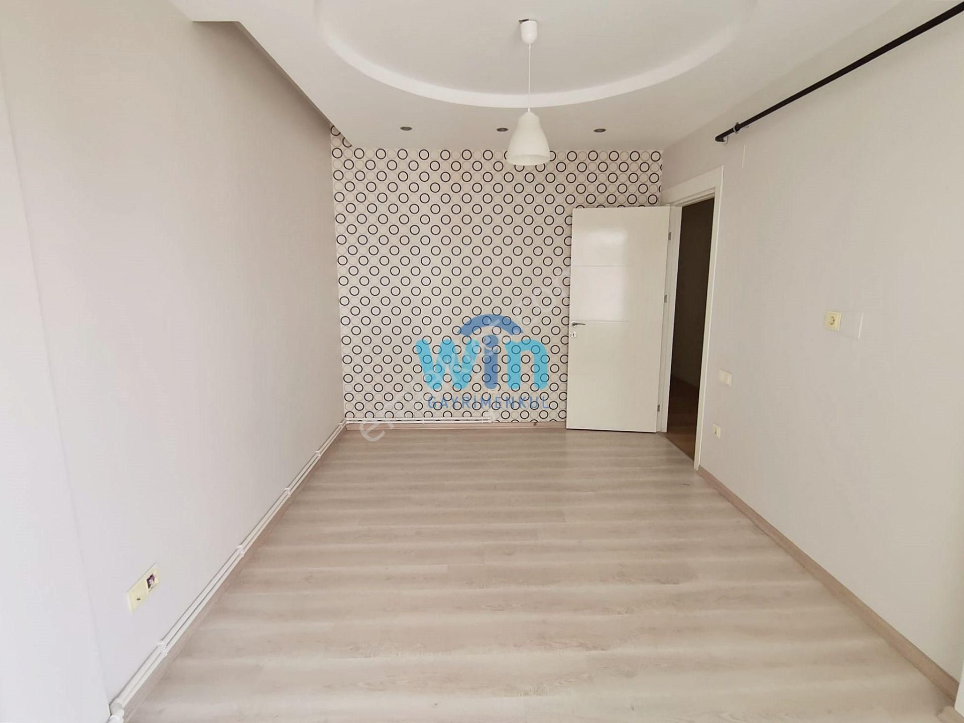 Win'den Aile Sitesinde Geniş Oturuma Sahip Satılık 2+1 Daire - Görsel 15