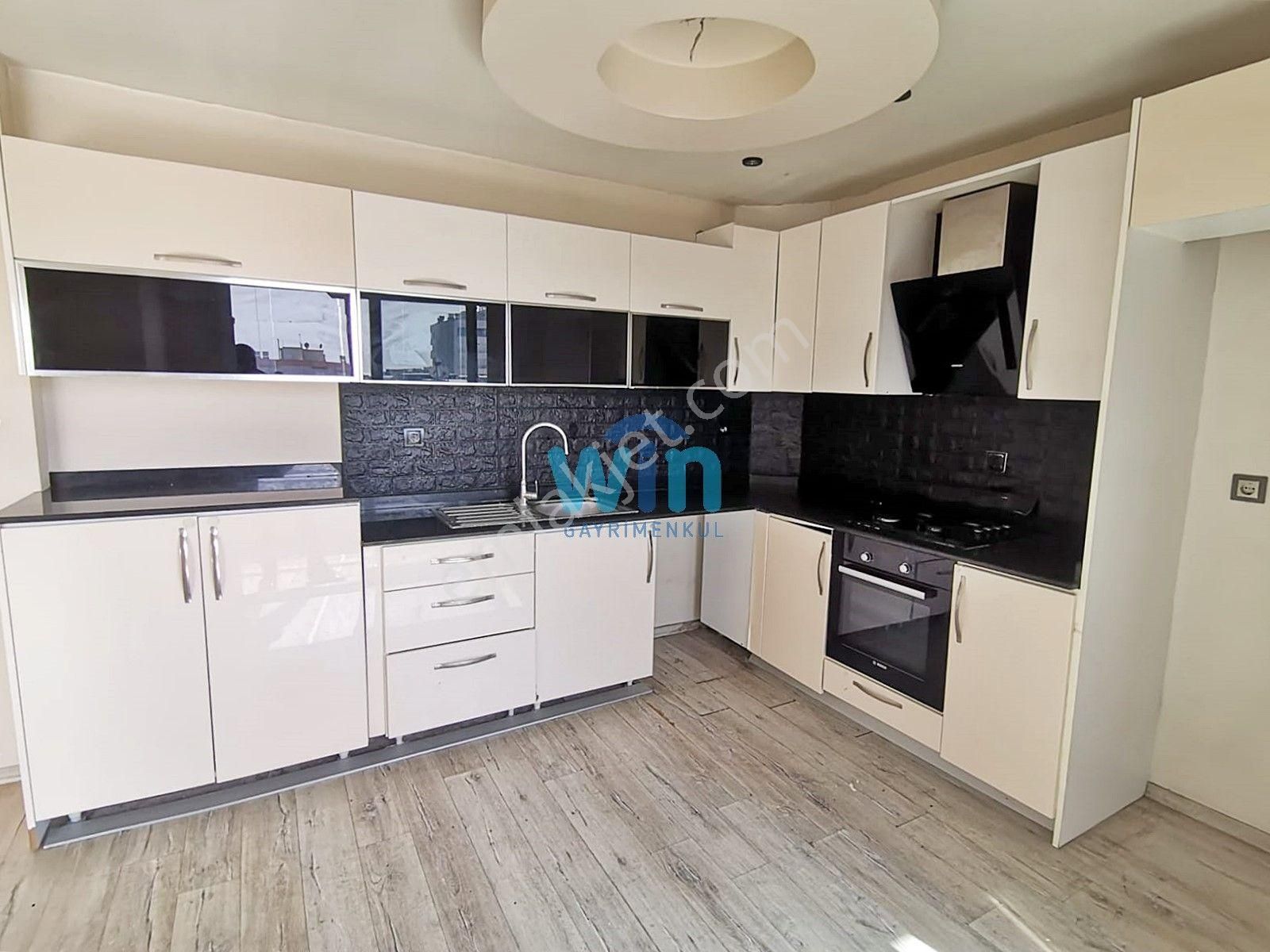 Win'den Aile Sitesinde Geniş Oturuma Sahip Satılık 2+1 Daire - Görsel 7