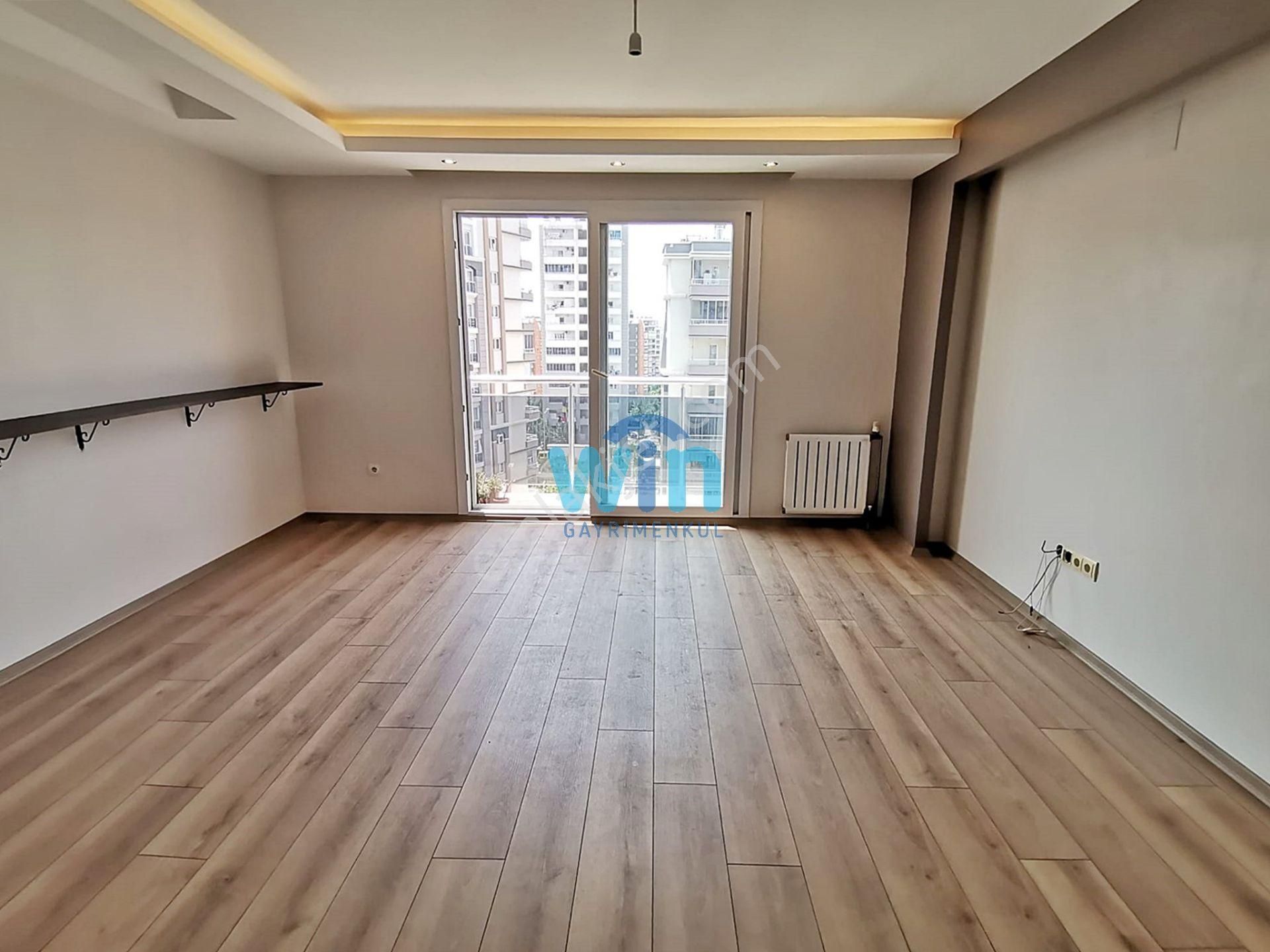 Win'den Aile Sitesinde Geniş Oturuma Sahip Satılık 2+1 Daire - Görsel 3