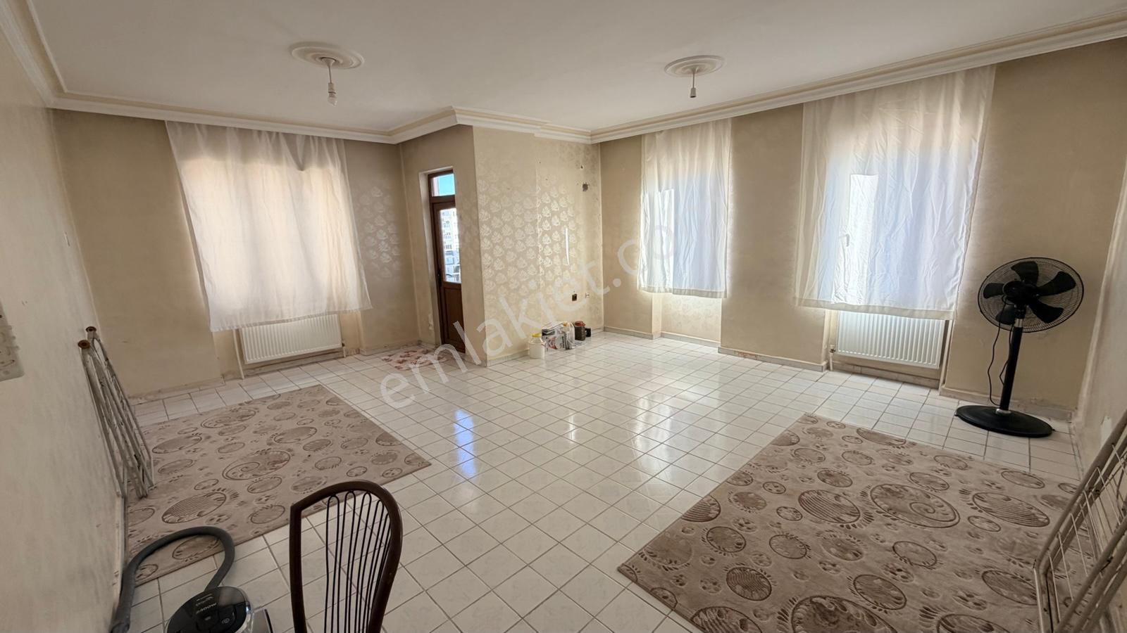 Tesislerde Ana Cadde Üstünde 3+1 Satılık Daire - Görsel 13