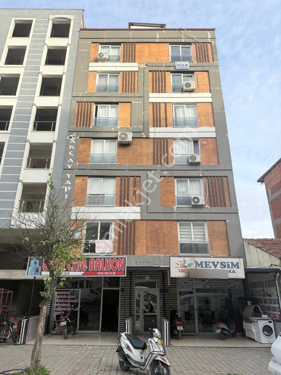 Liderden Sümerde Hürriyet Caddesi Üzeri Satılık 2+1 Daire