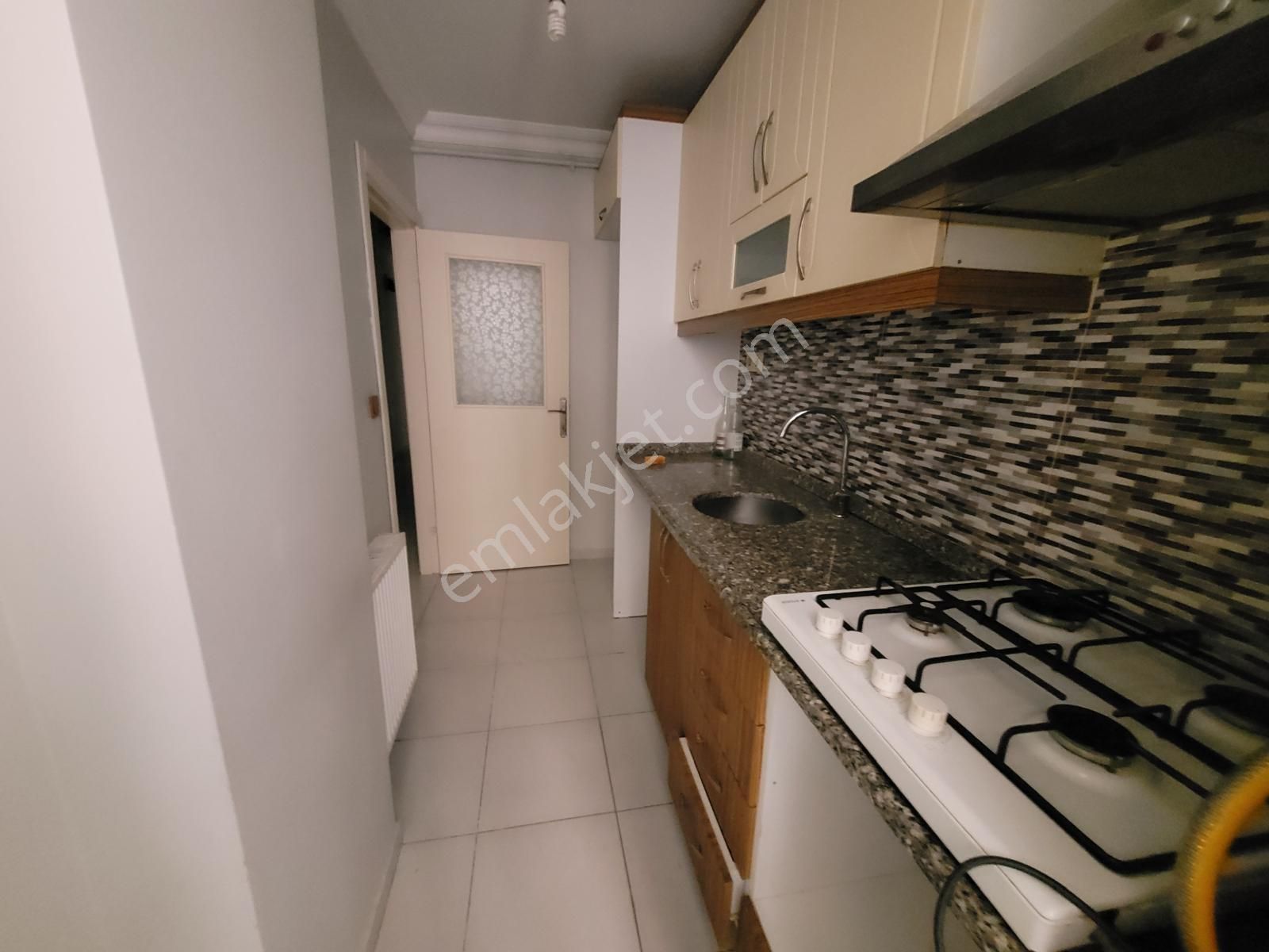 !!!kelepirr!!! Genç Binada - Ayrı Mutfaklı - Balkonlu Ve Altında Daire Bulunan 2+1 - Görsel 11