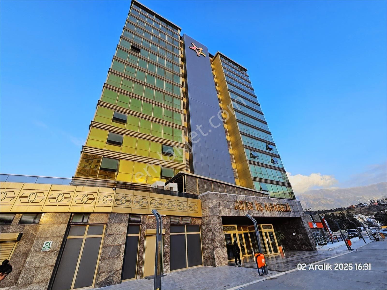 Akg'den Mustafa Kemal Atay İş Merkezinde Lüks Satılık Ofis