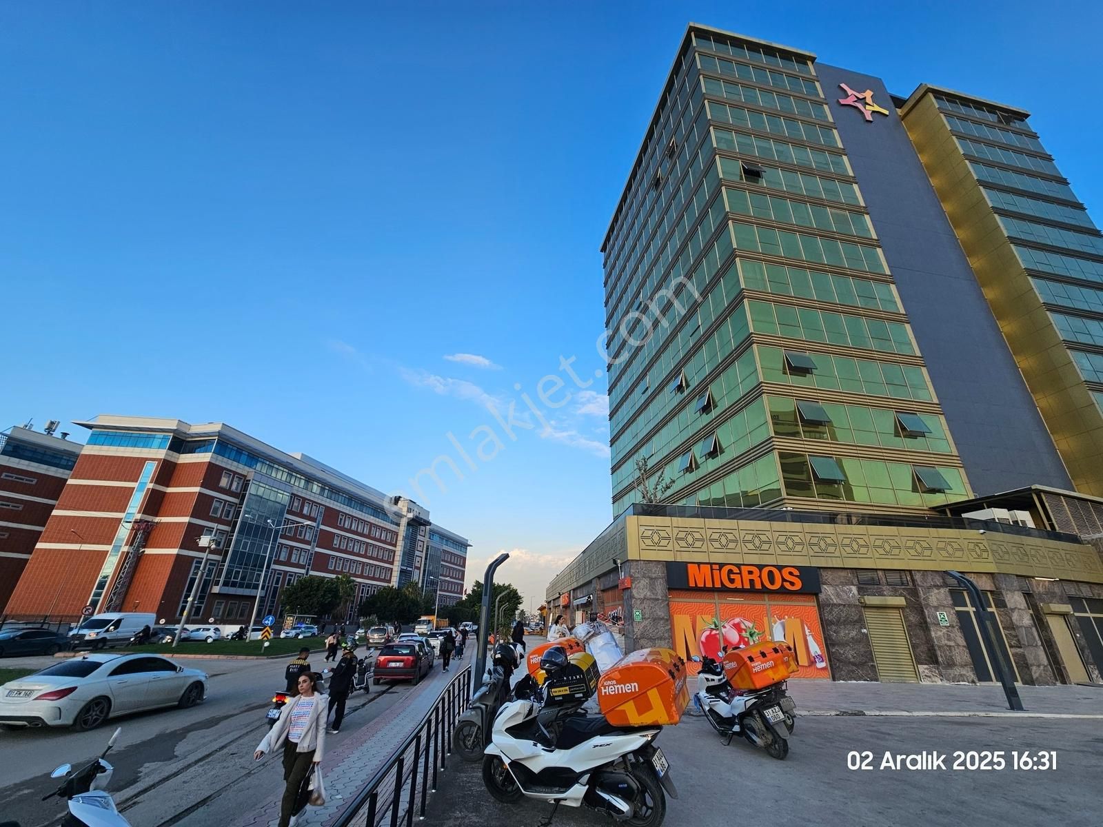 Akg'den Mustafa Kemal Atay İş Merkezinde Lüks Satılık Ofis - Görsel 2