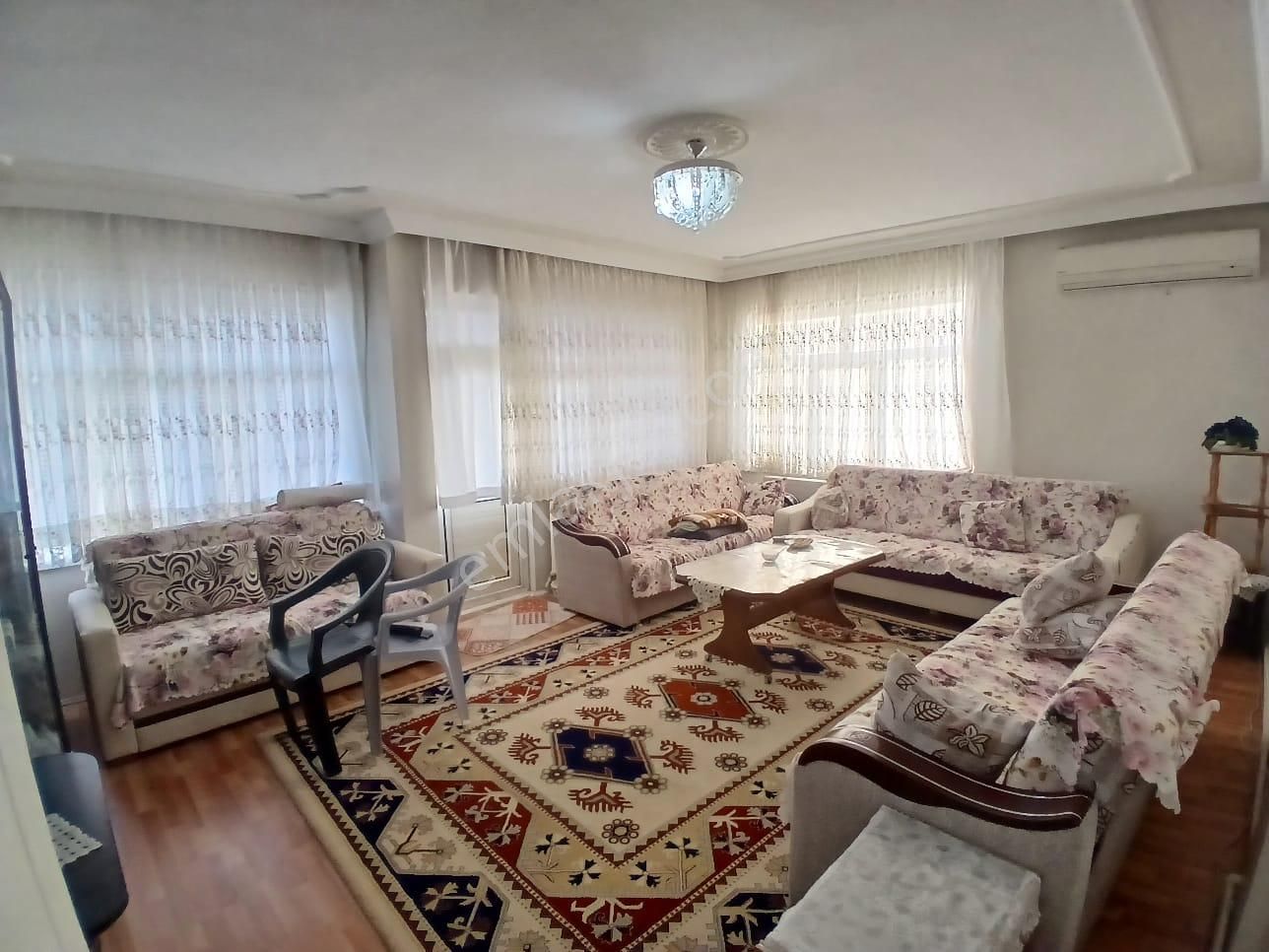 Akçay Emlak'tan Akşehir Koşuyolu Jandarma Yanında Ara Kat Bakımlı Eşyalarıyla Satılık 2+1 Daire