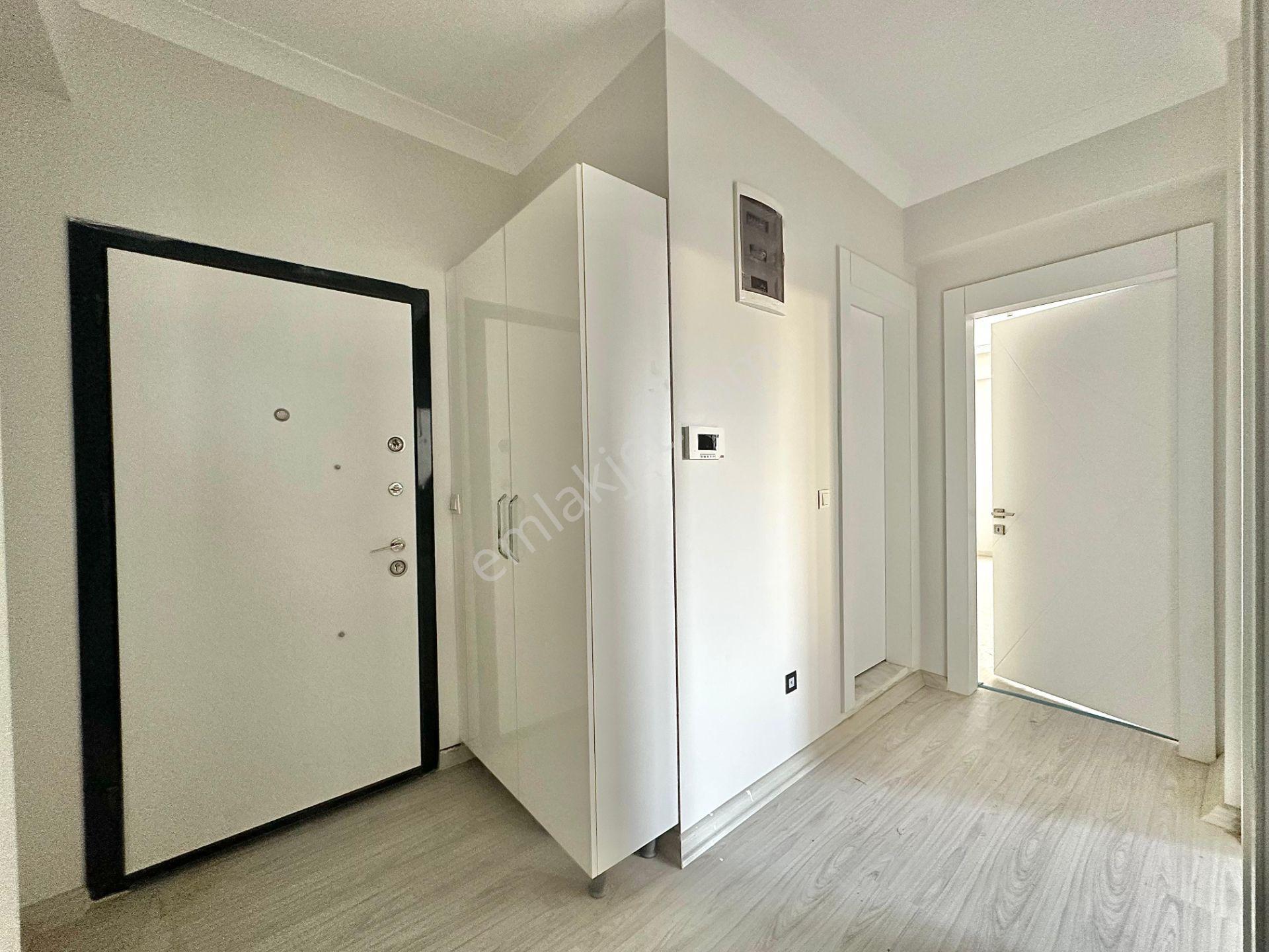 Home And Car'dan Kadıköy'de Doğalgazlı Ara Kat 2+1 Sıfır Daire - Görsel 24