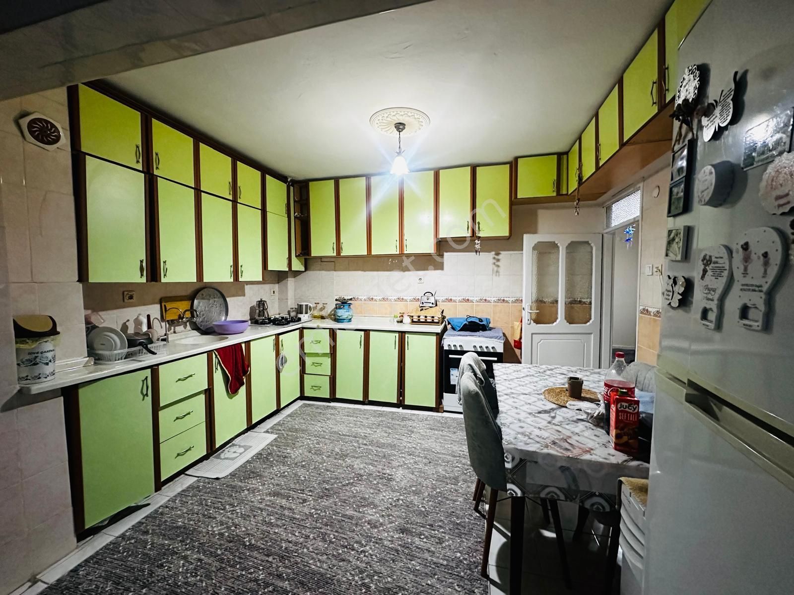 🏡 Göl-san Gayrimenkul’den 🏡 Evim Olsun Diyene !!! Yeşil Mahalle’de Bulvar Üstü !!!