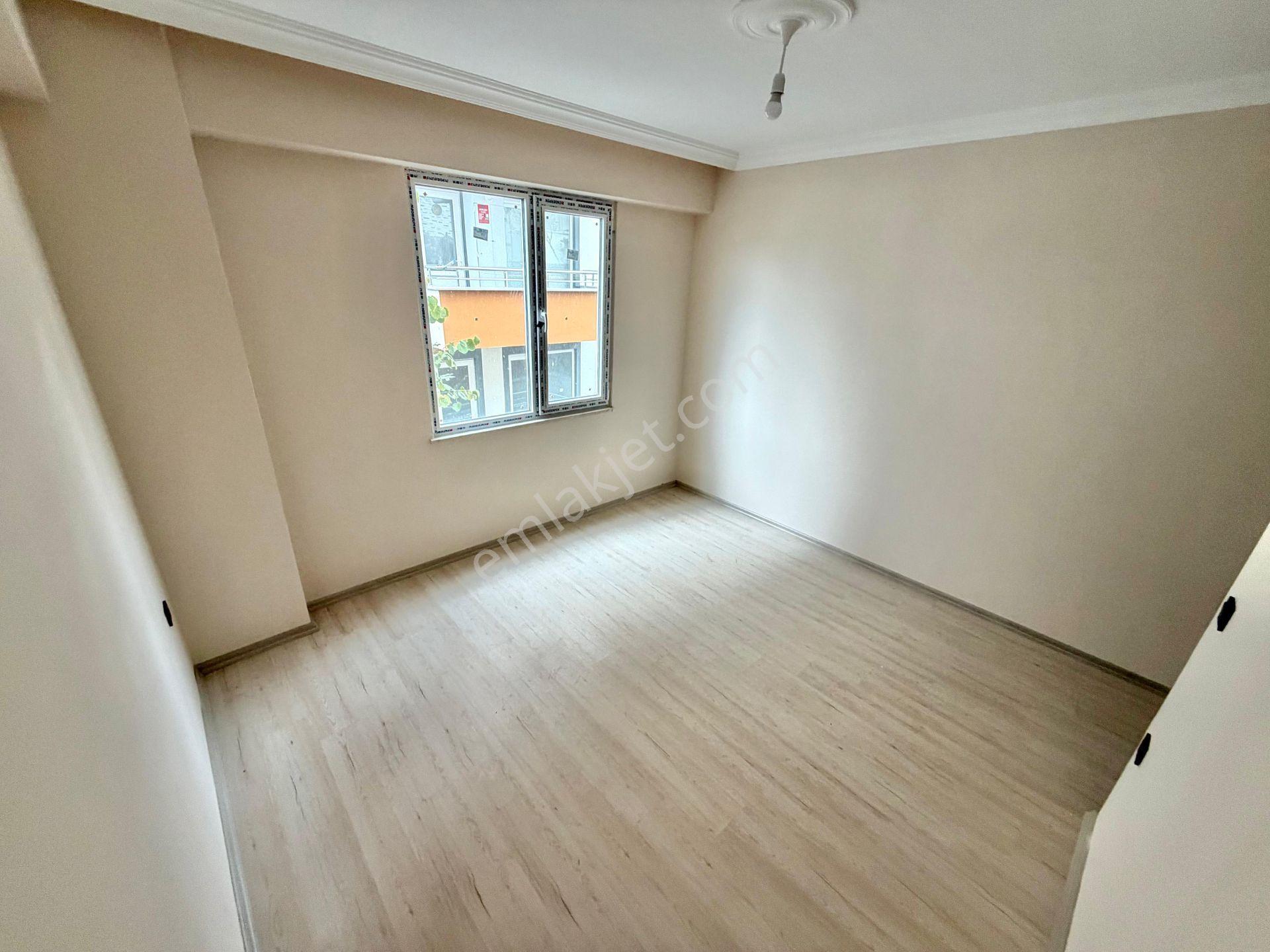 Home And Car'dan Edremitte Ön Cephe Doğalgazlı 3+1 Satılık Daire - Görsel 7