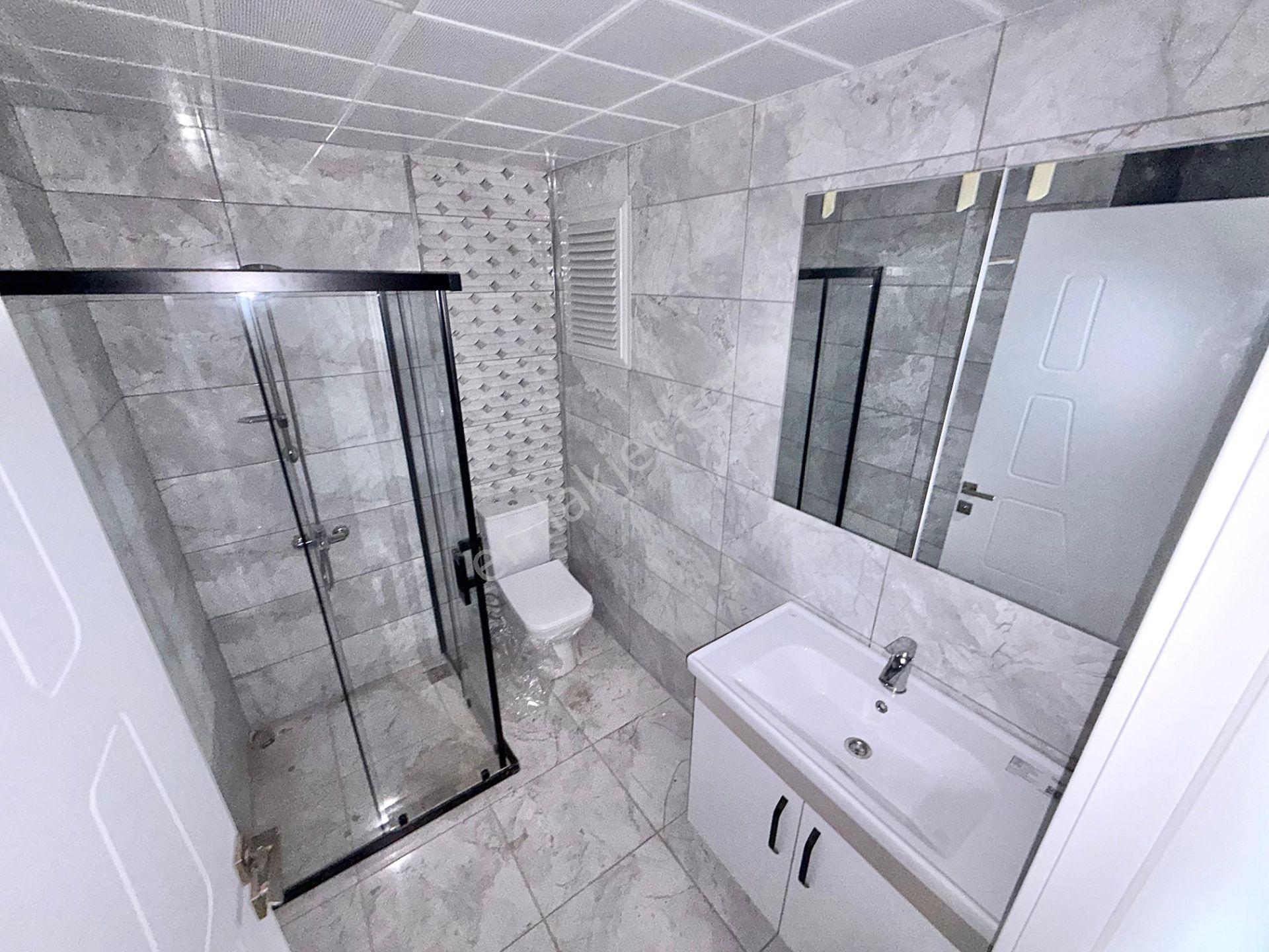 Home And Car'dan Edremitte Ön Cephe Doğalgazlı 3+1 Satılık Daire - Görsel 12