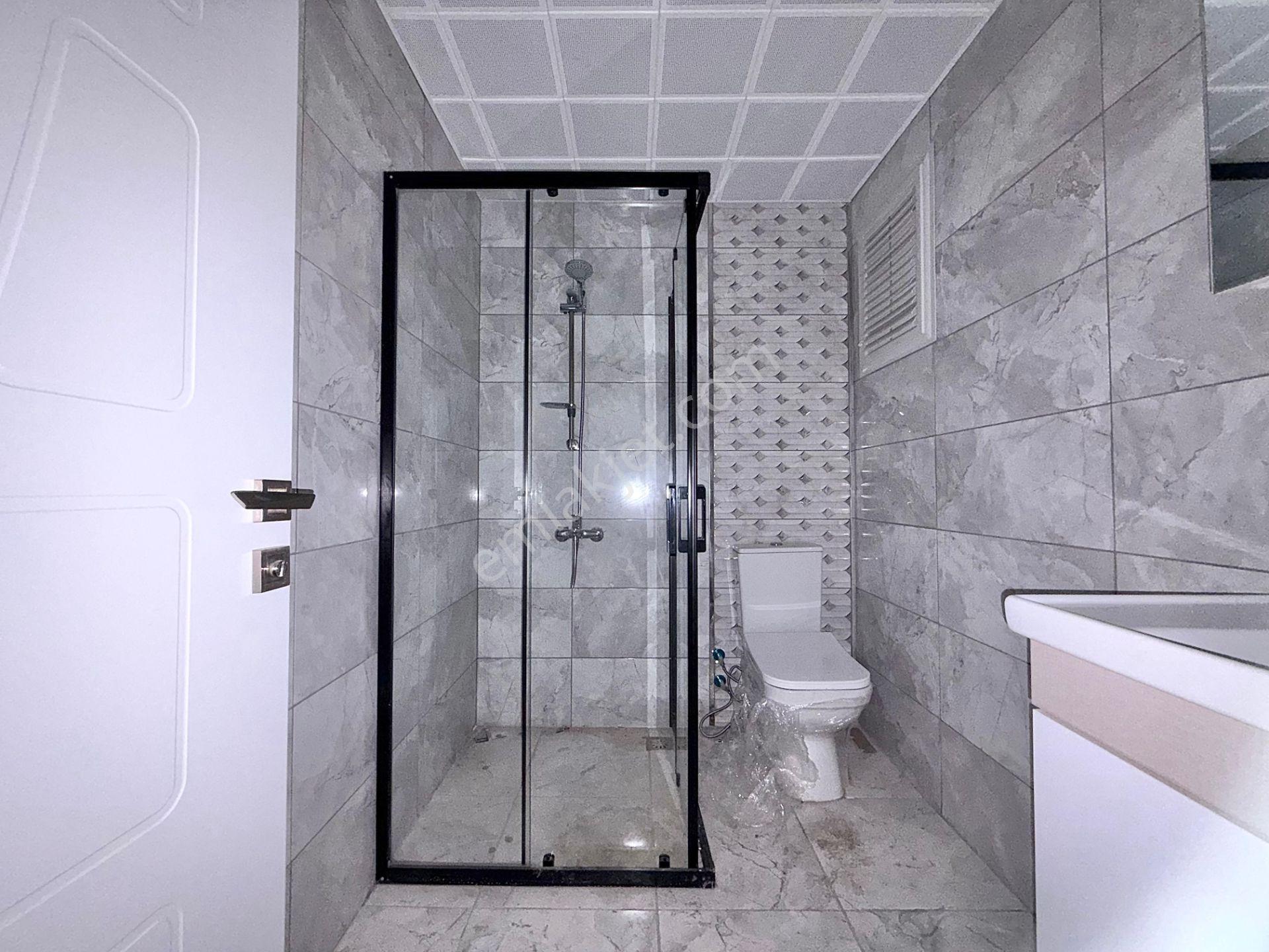 Home And Car'dan Edremitte Ön Cephe Doğalgazlı 3+1 Satılık Daire - Görsel 18