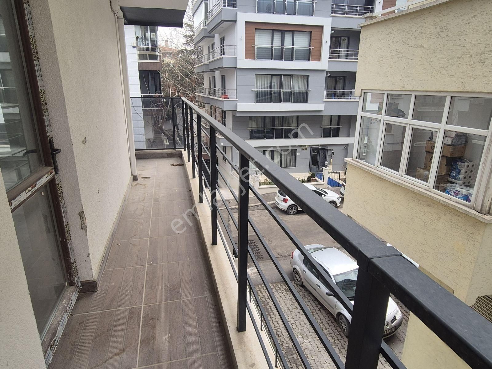 Ank Çank Bahcelievler Yeni Binada Ön Cephe Satılık 2+1 Daire - Görsel 7