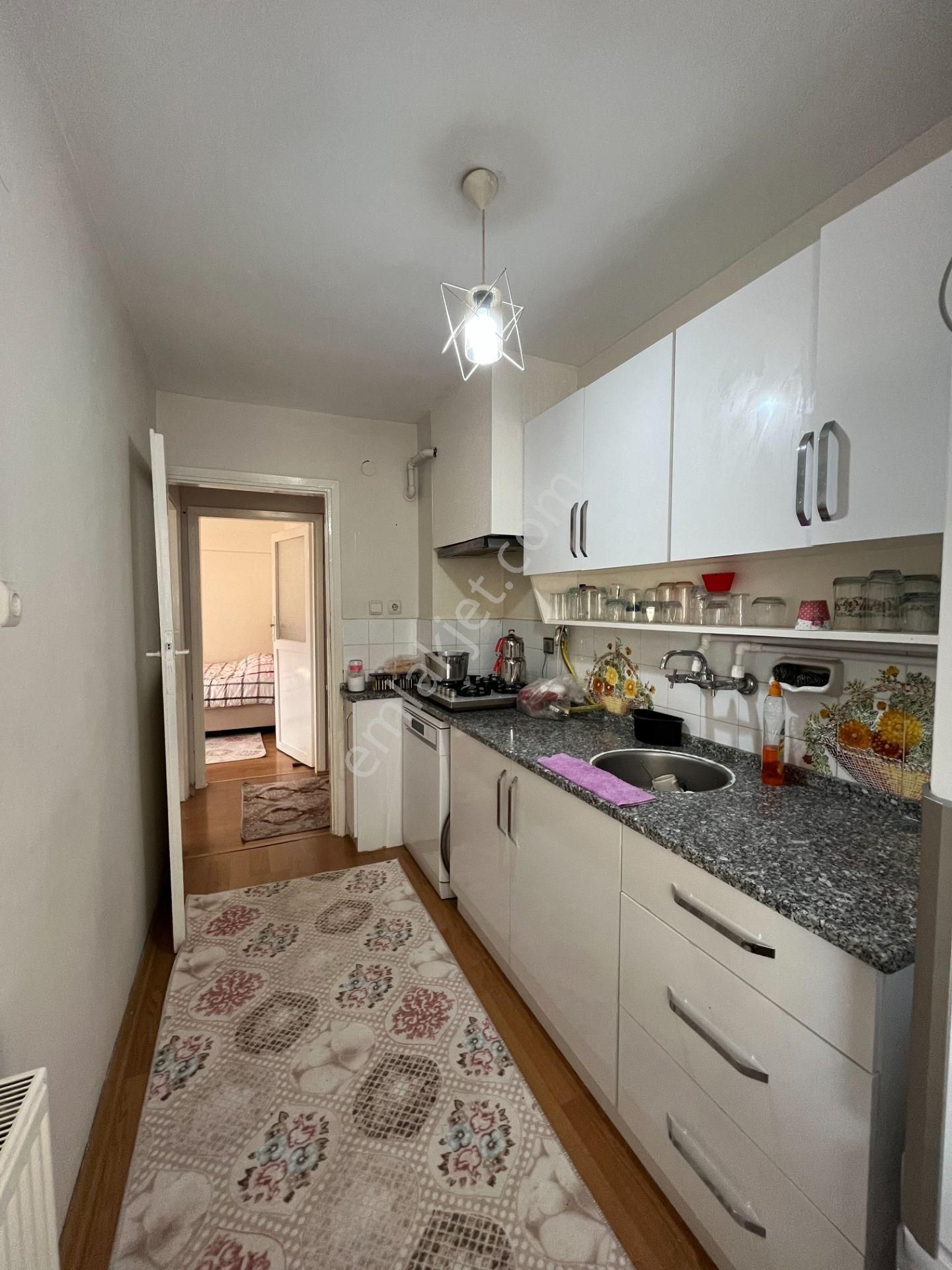 Karşıyaka Bahçelievler Mah. Doğalgazlı 2+1 Satılık Daire - Görsel 5