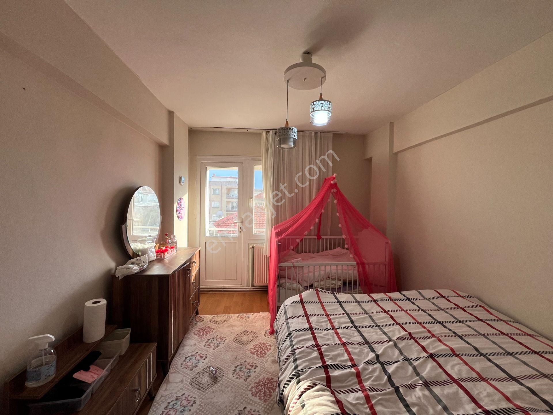 Karşıyaka Bahçelievler Mah. Doğalgazlı 2+1 Satılık Daire - Görsel 12