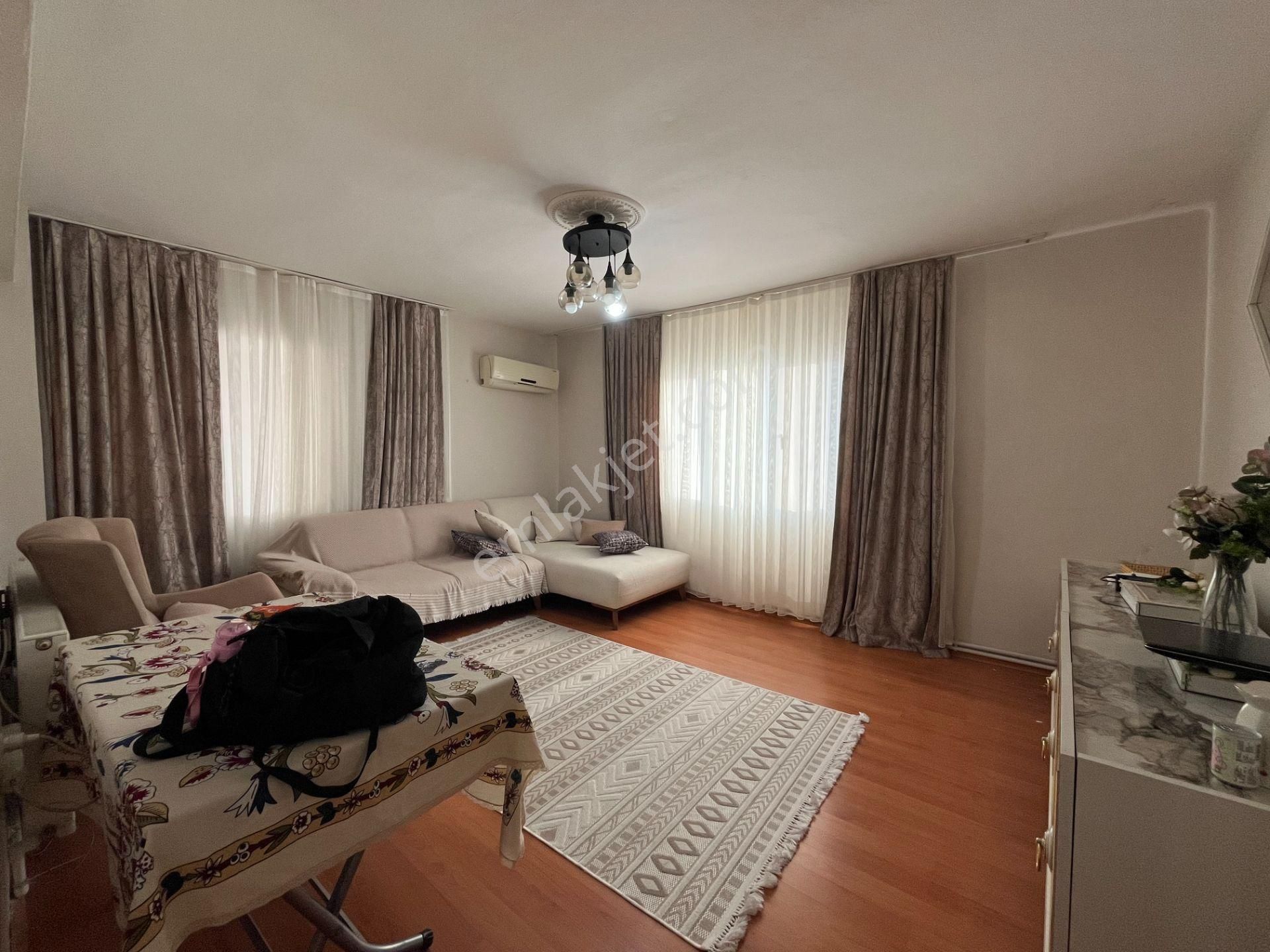 Karşıyaka Bahçelievler Mah. Doğalgazlı 2+1 Satılık Daire