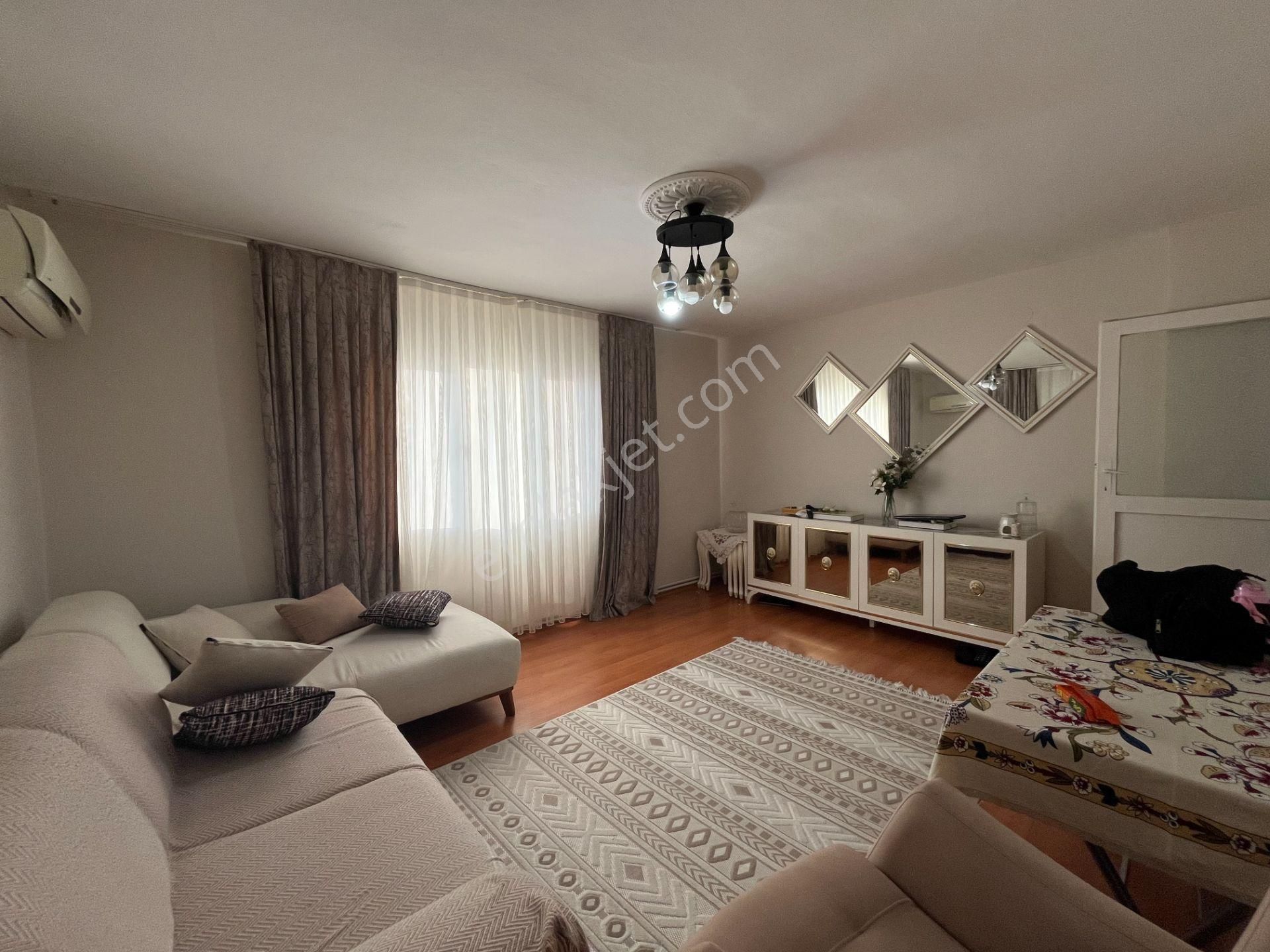 Karşıyaka Bahçelievler Mah. Doğalgazlı 2+1 Satılık Daire - Görsel 3