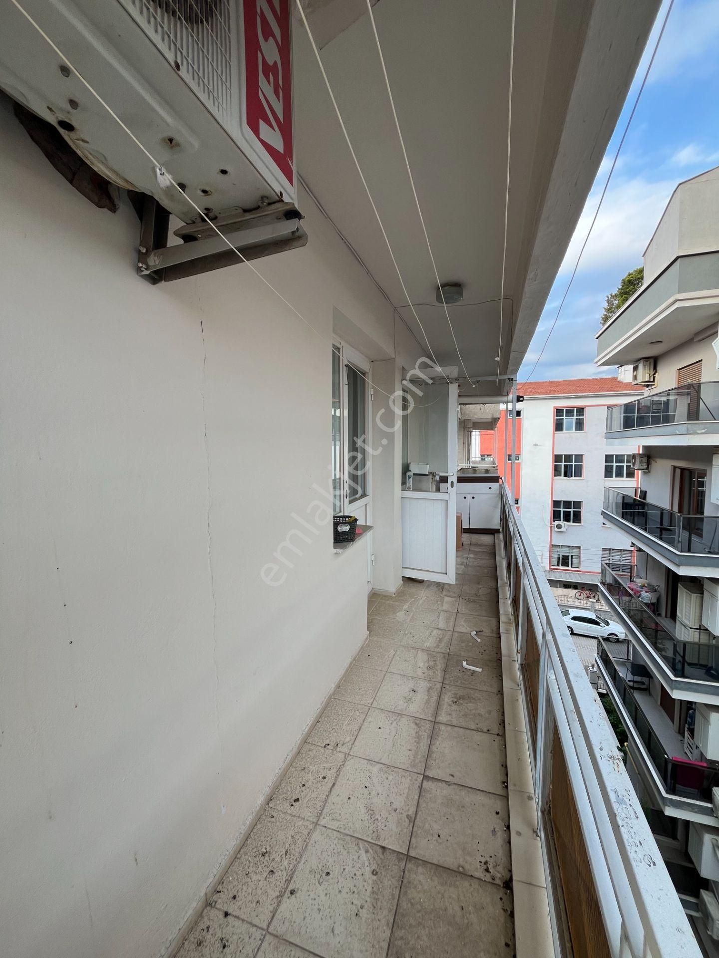 Karşıyaka Bahçelievler Mah. Doğalgazlı 2+1 Satılık Daire - Görsel 8